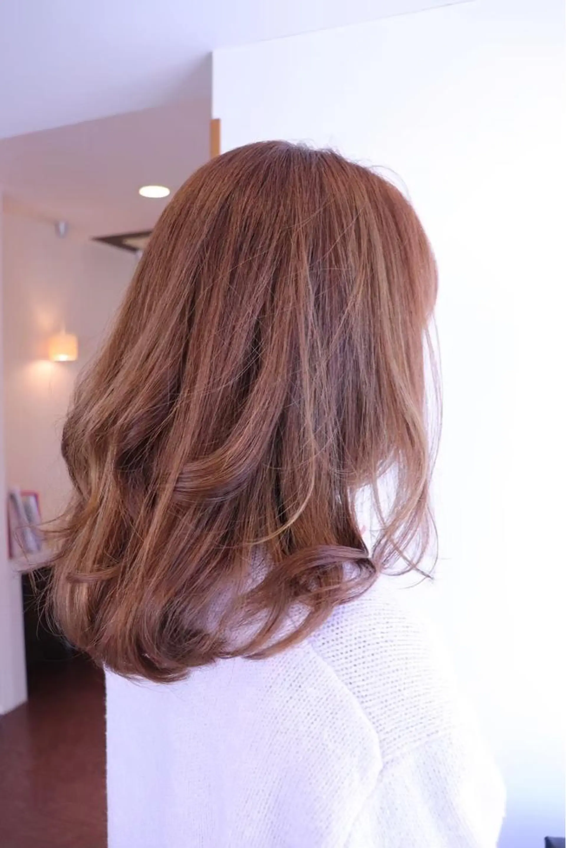 セミロング カラー 小川 美香のヘアスタイル