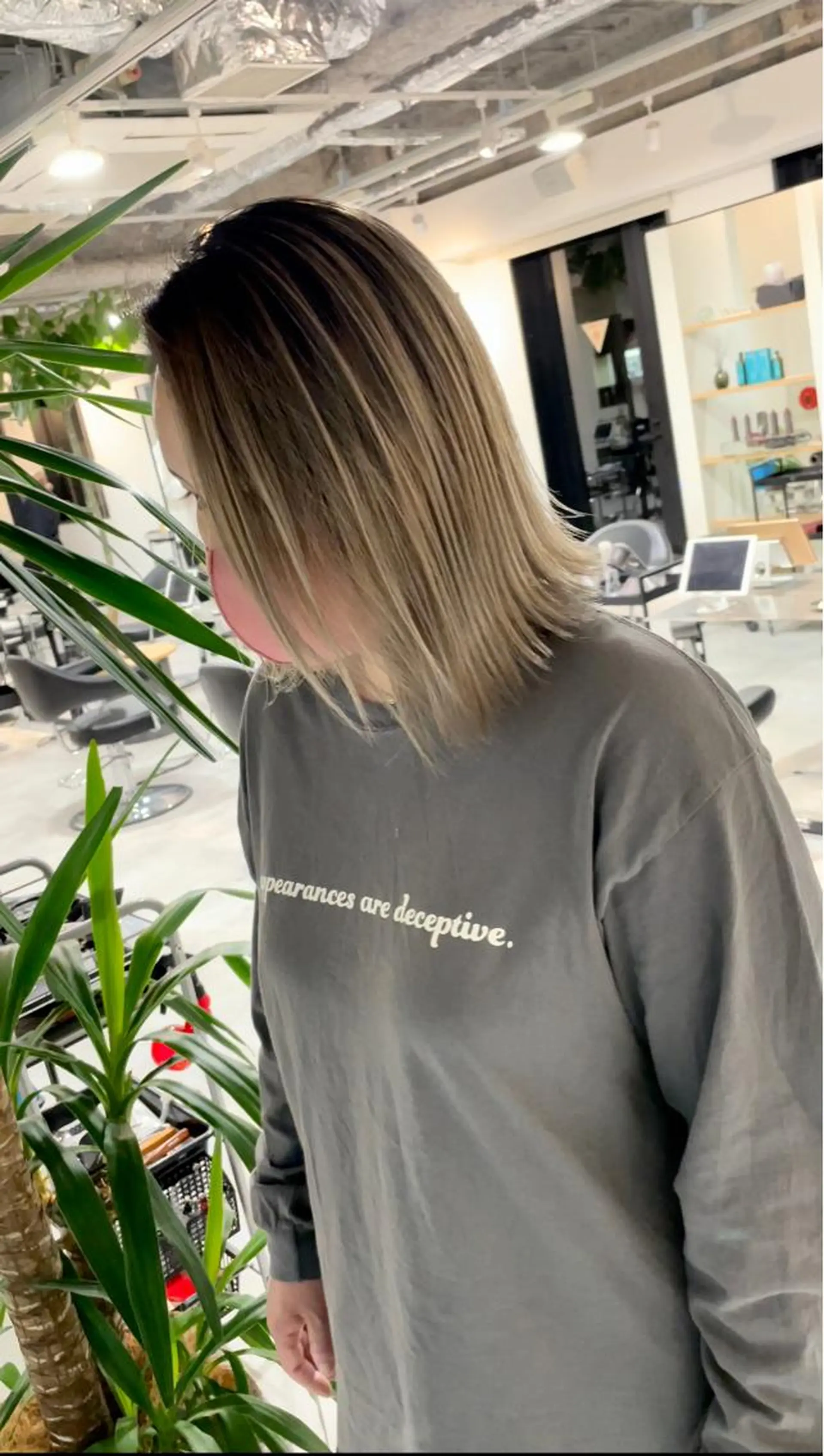 ミディアム ヘアカラー トリートメント 神戸でブリーチなら puty/レイヤーのヘアスタイル