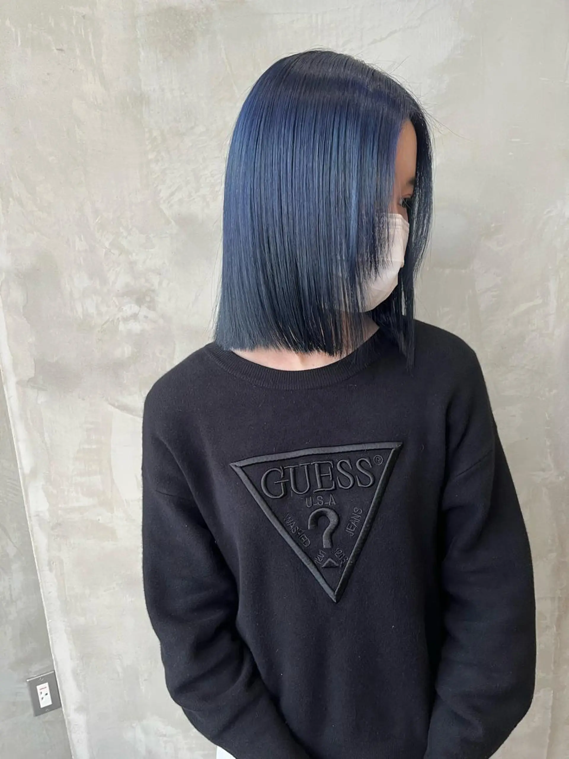 ショート カラー ブリーチ ブルーカラー ネイビーカラー カット トリートメント レイヤー似合わせ 透明感カラーりきやのヘアスタイル