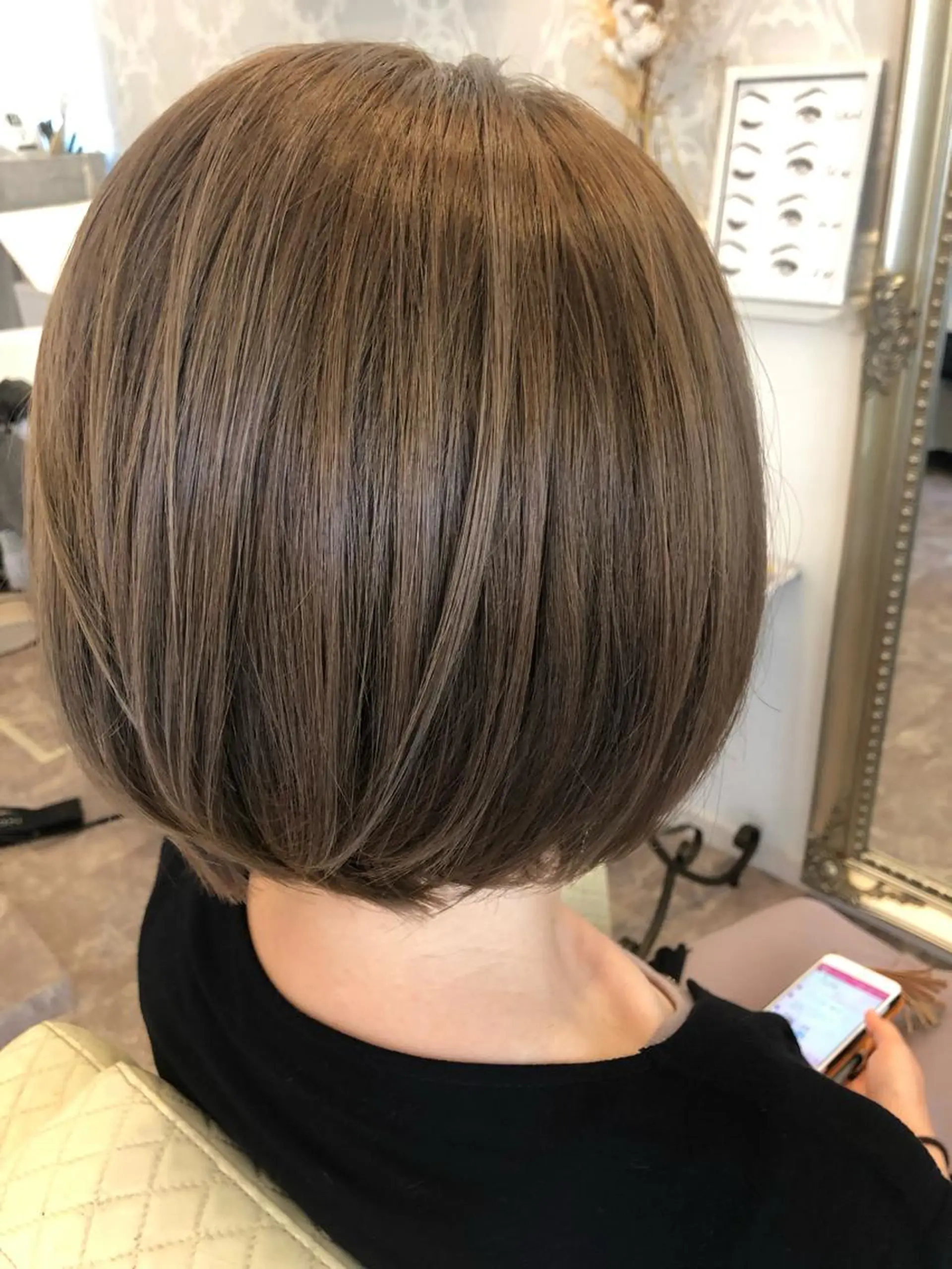 ショート カラー ベージュカラー La.fleur ラ.フルールのヘアスタイル