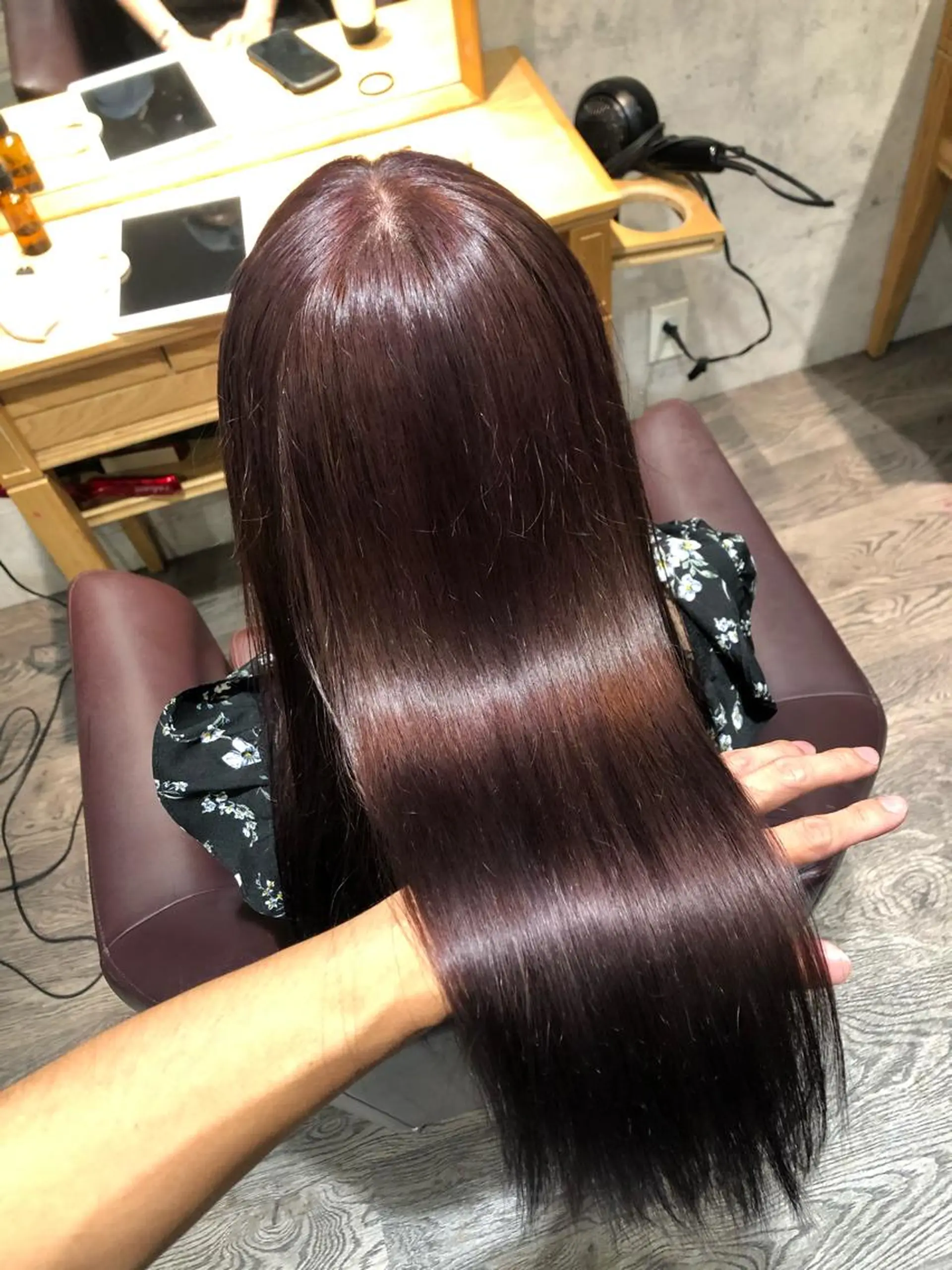 ロング ヘアカラー トリートメント 髪質改善 MAKIのヘアスタイル