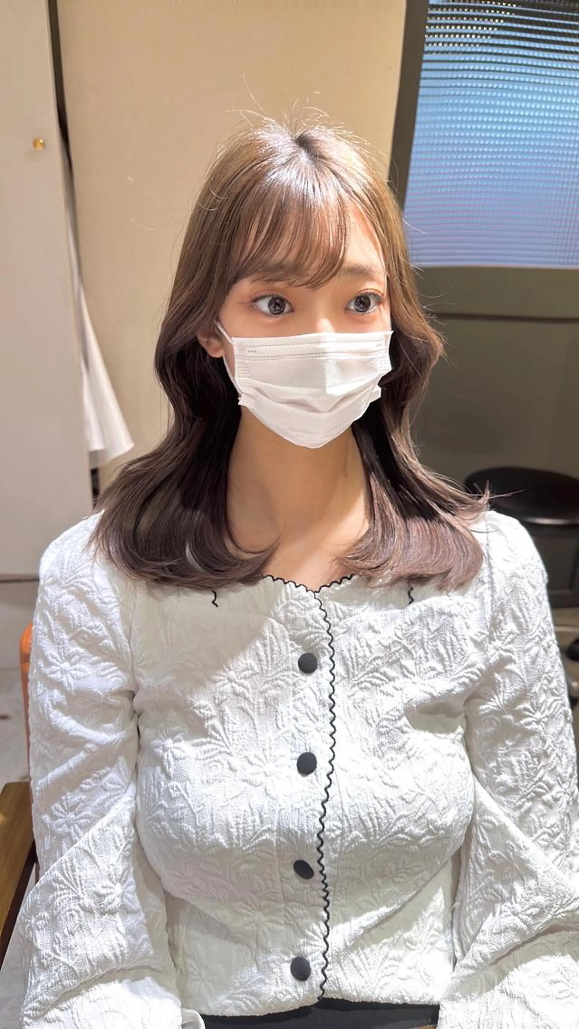 ミディアム 平尾 樹里のヘアスタイル