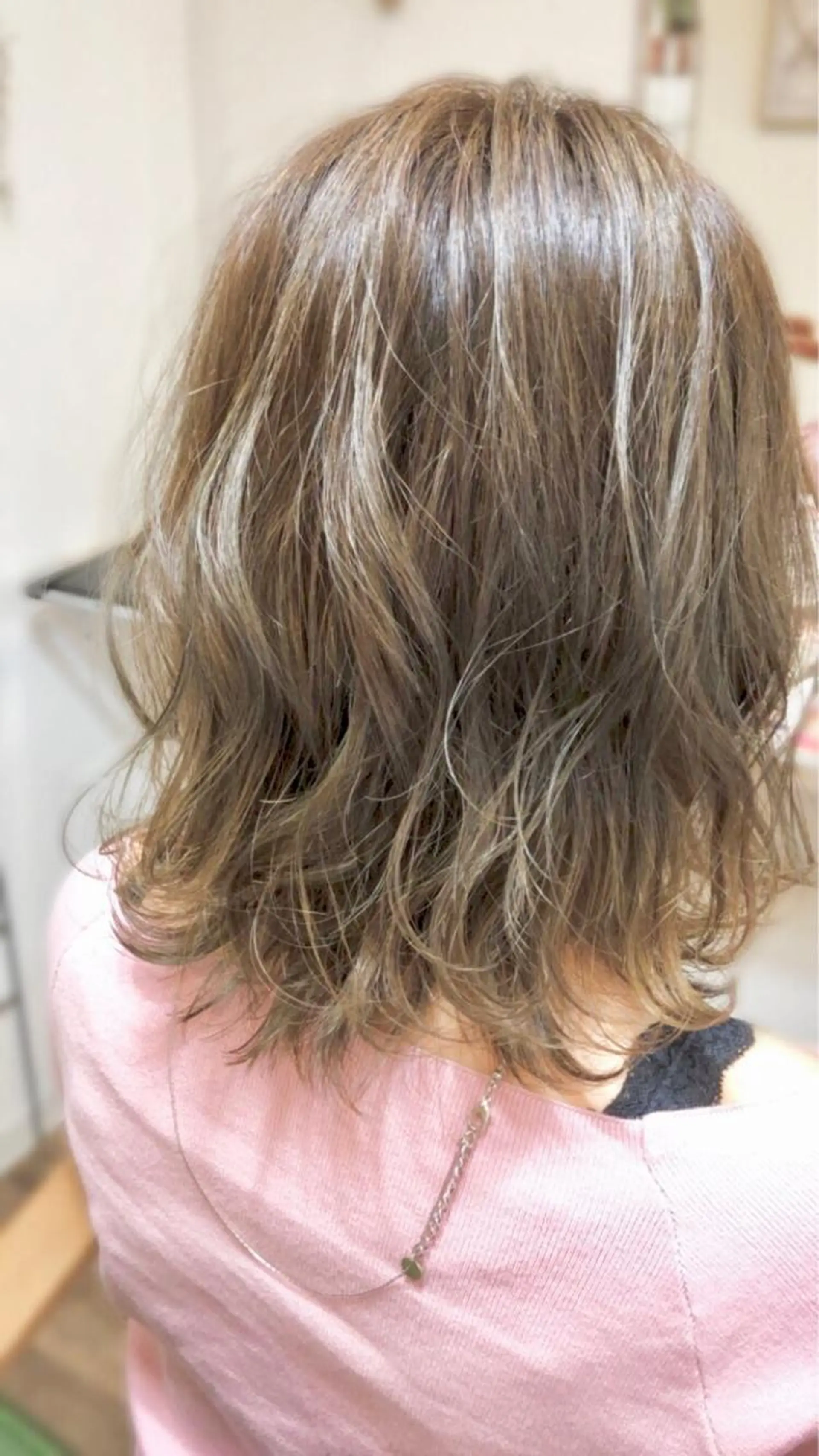 セミロング カラー m ā l o. マァロのヘアスタイル