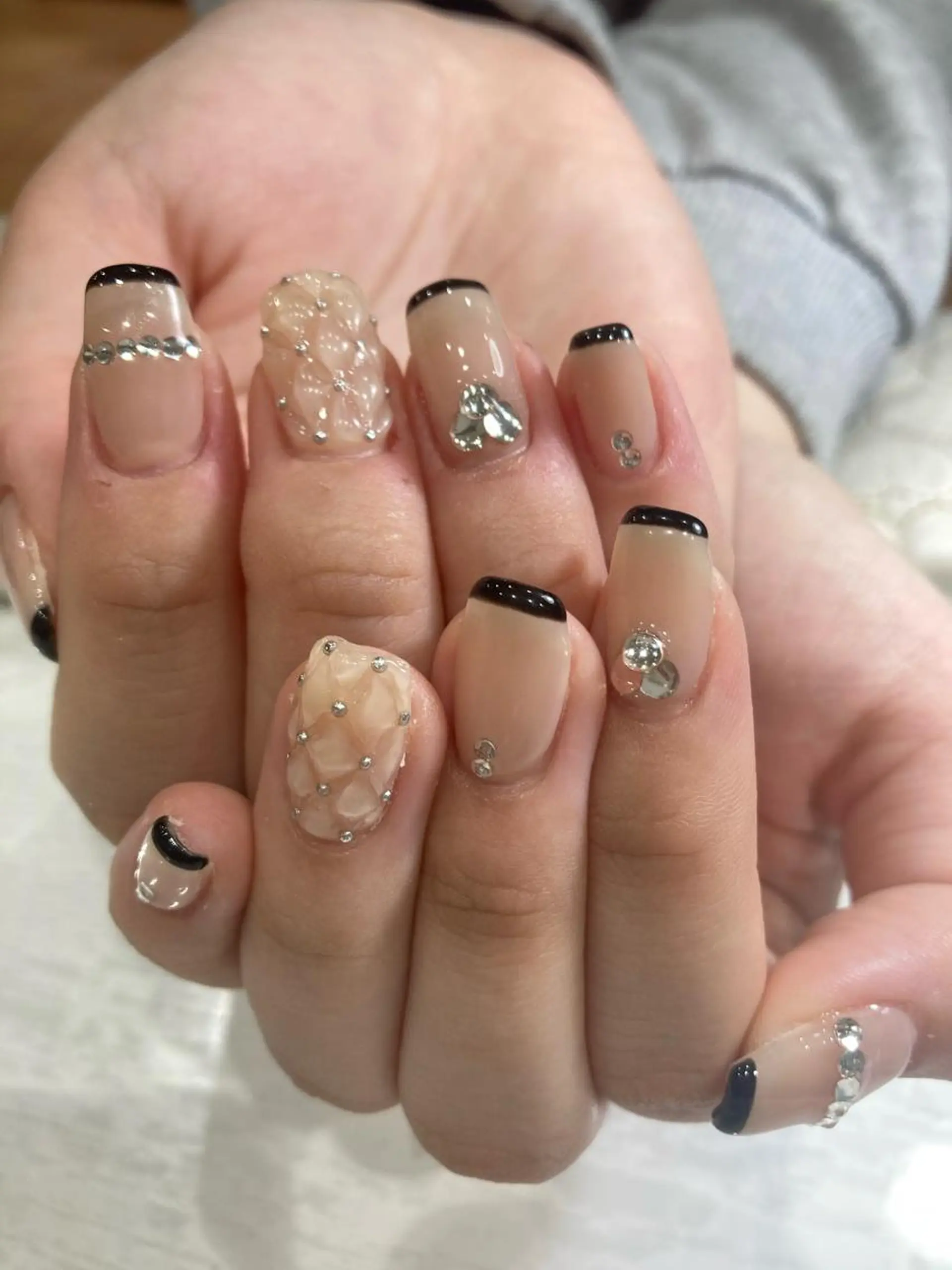 ネイル ハンドネイル Nest 平出のネイルデザイン