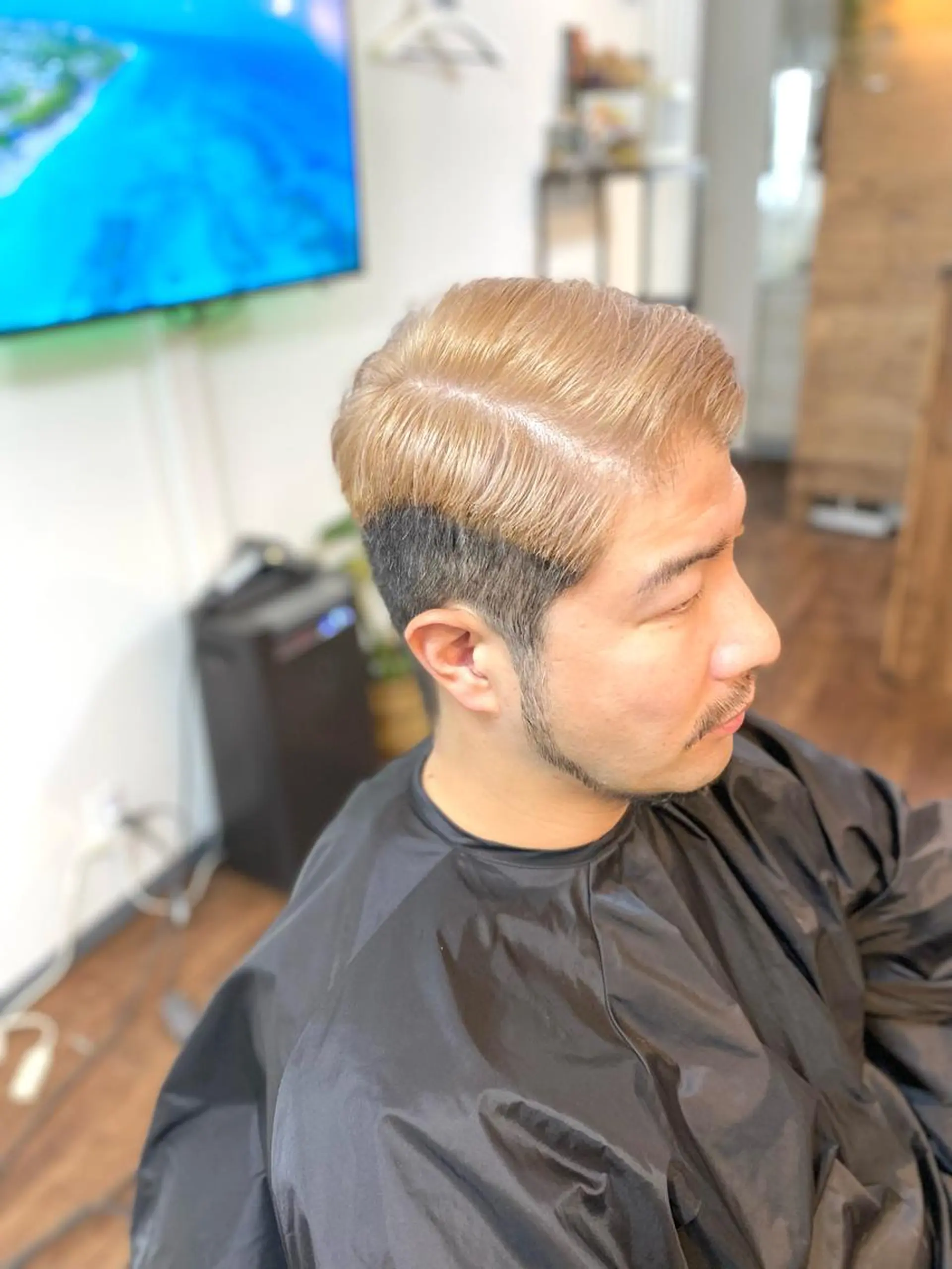 ショート カラー メンズ メンズハイトーン ハイトーンカラー カット ヘアカラー トリートメント Luzir⭐︎ GEN⭐︎のヘアスタイル