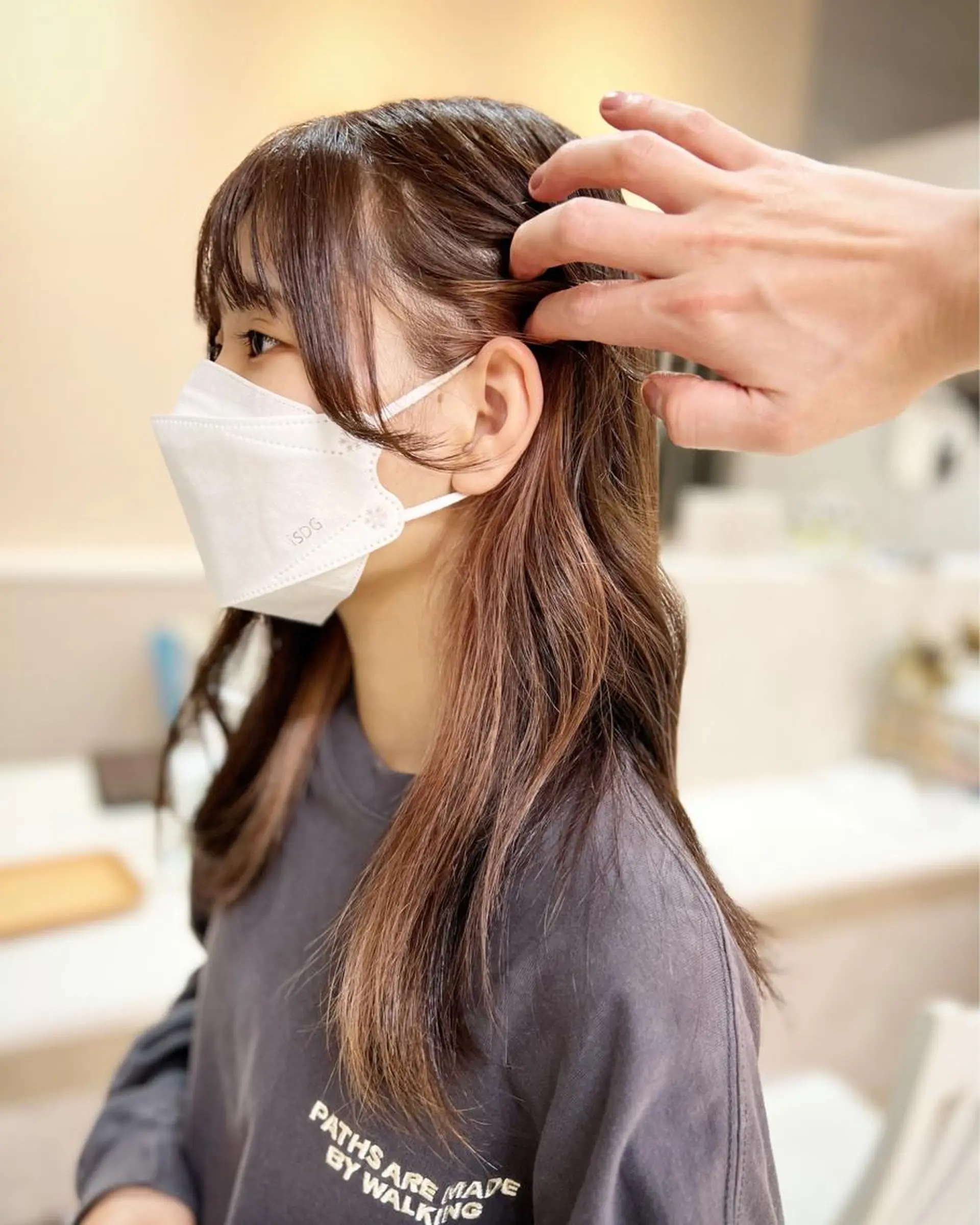 セミロング カラー イヤリングカラー ピンクカラー テトネ タカシのヘアスタイル