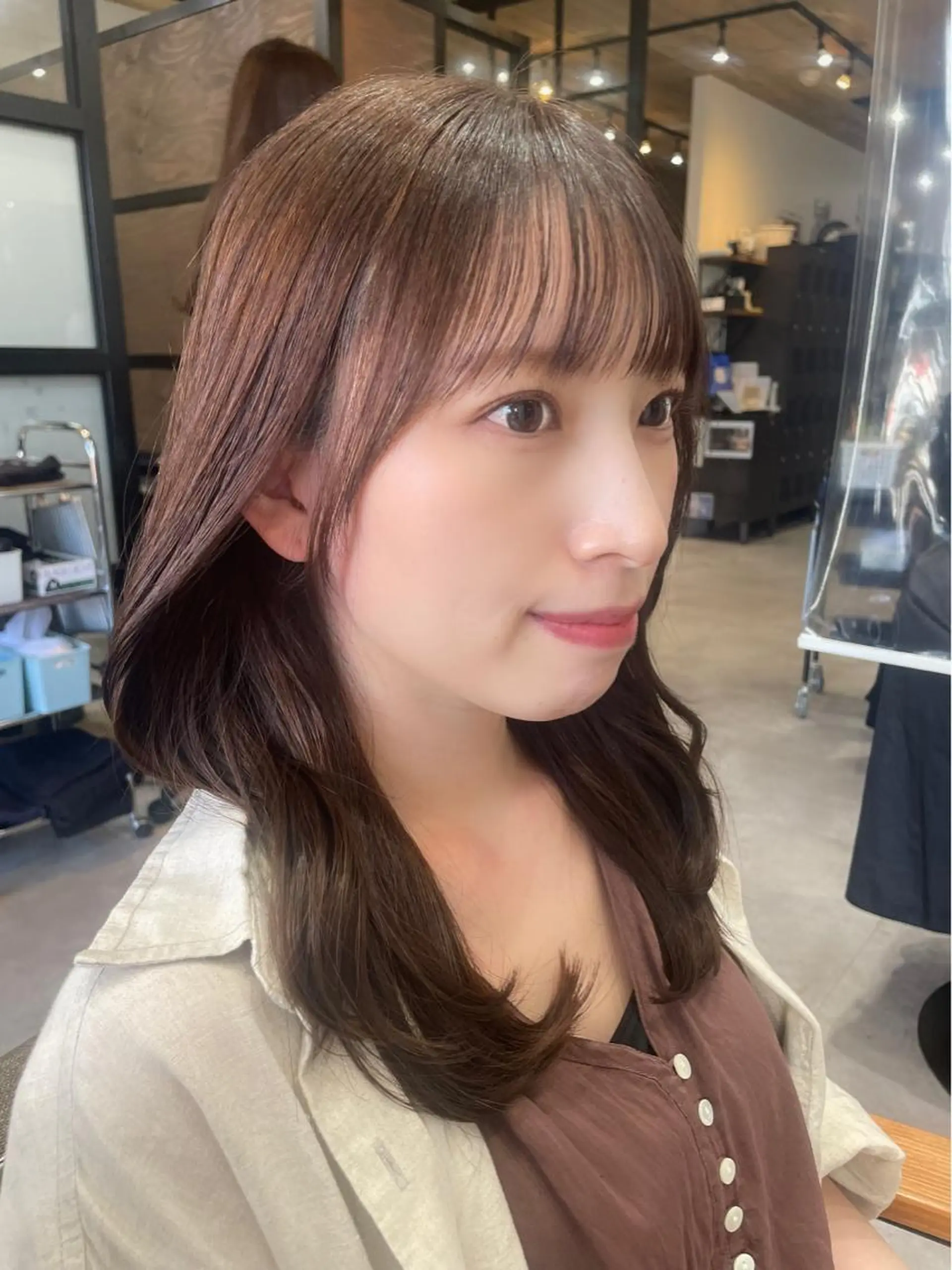 ミディアム 韓国カット/透明感 Re.Labo岡本のヘアスタイル