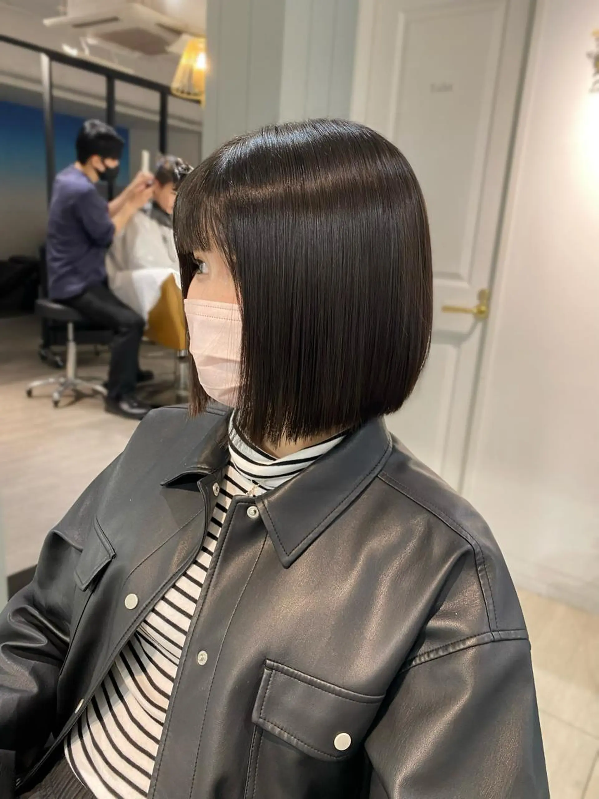 ミディアム パーマ アッシュ ボブ くびれヘア 顔周りカット ハイライト 縮毛矯正 トリートメント 韓国風レイヤーカット 💎髪質改善"yuiのヘアスタイル