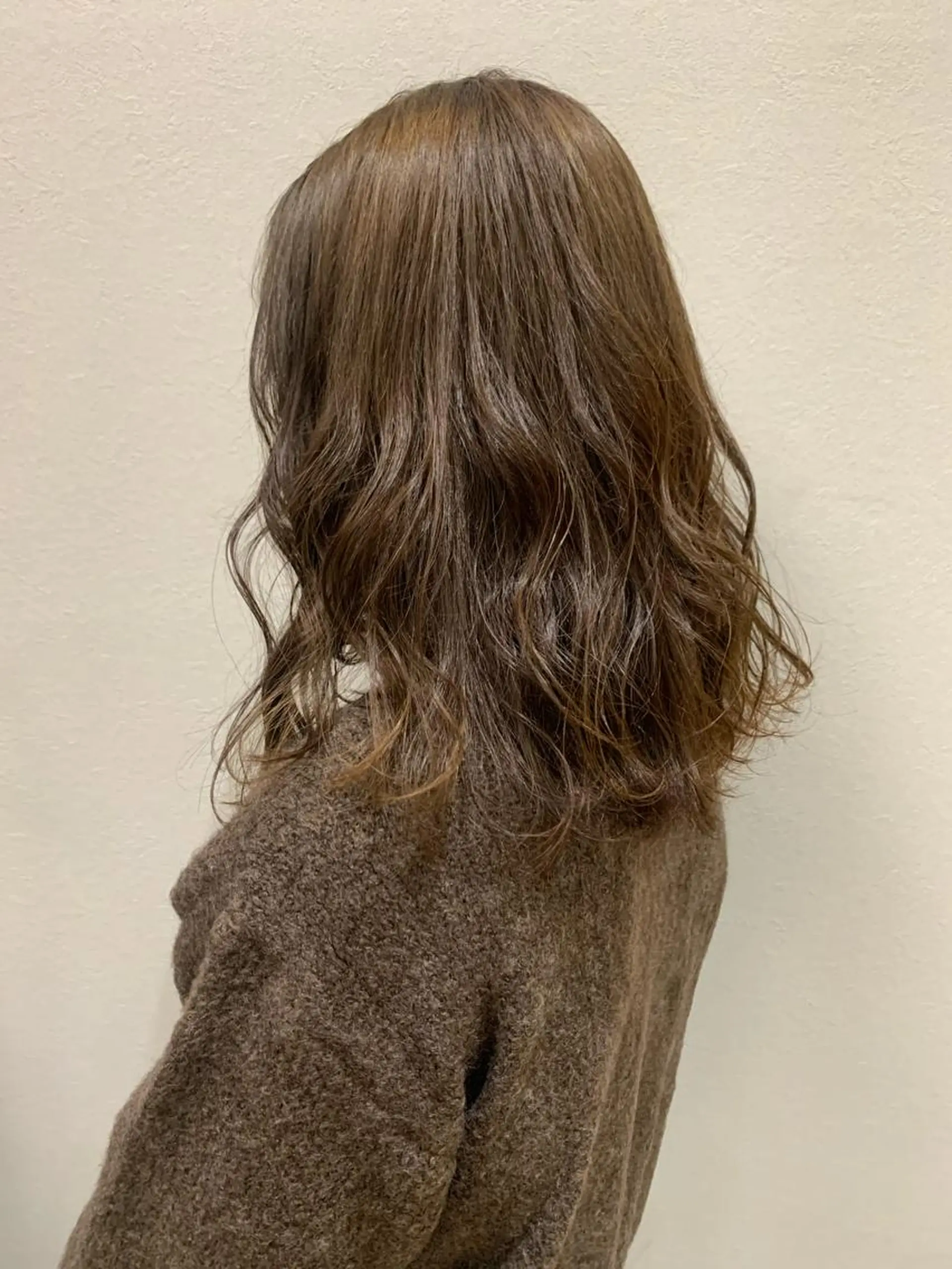 ミディアム ハイライト カット ヘアカラー トリートメント Sill所属・片岡 由依のヘアスタイル