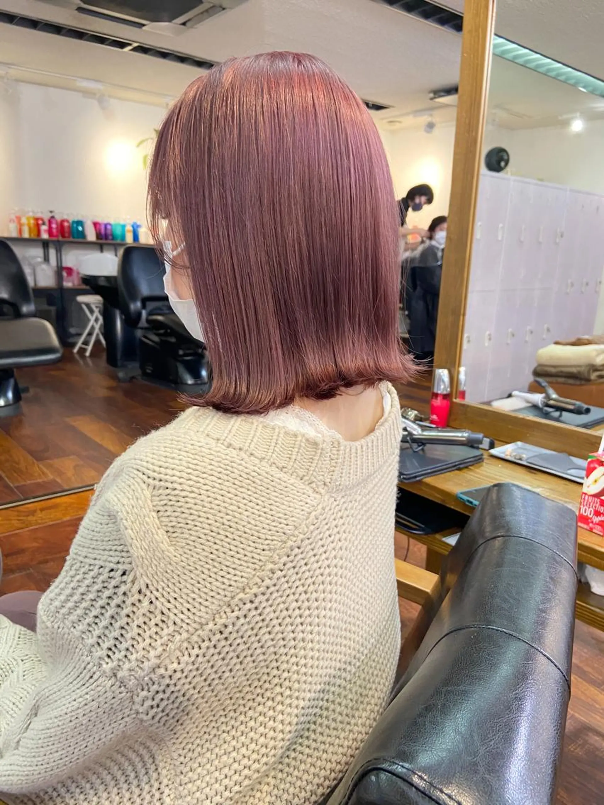 ミディアム カラー ピンクカラー カット ヘアカラー トリートメント 岡本康平/ボブ /ブリーチ/レイヤーのヘアスタイル