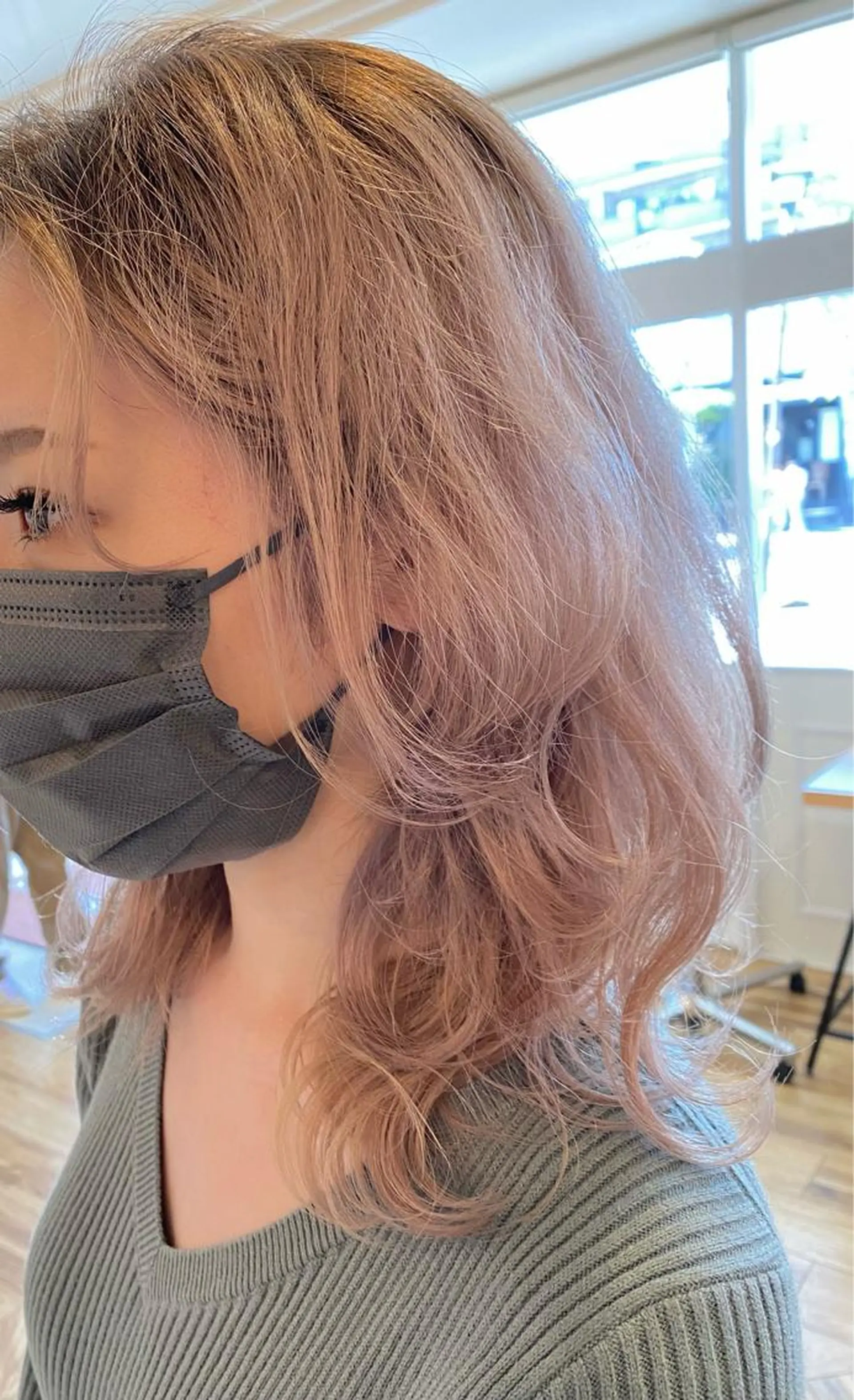 セミロング ウルフカット 杉田 健太のヘアスタイル
