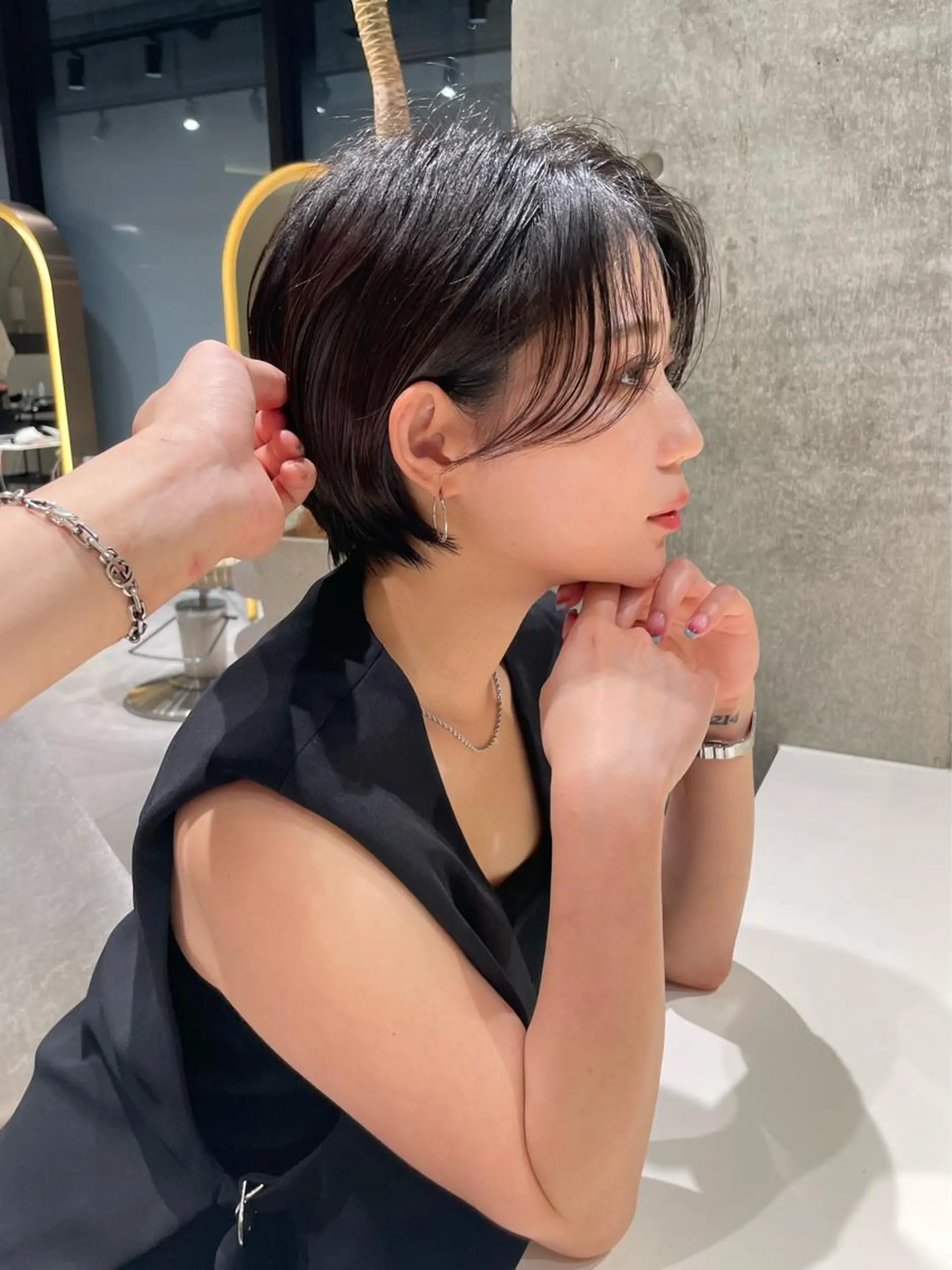 ショート ショートボブ ボブ 顔周りカット ショートヘア 小顔カット カット ヘアカラー トリートメント Aster 店長 れおん✂️のヘアスタイル
