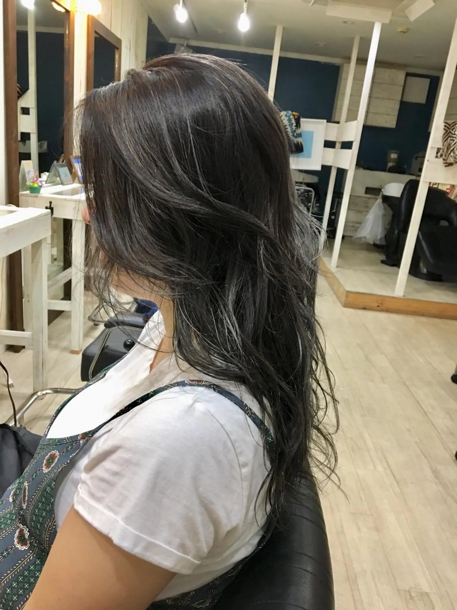 ロング カラー ハイライトカラー ハイライト 鷺谷 玲奈のヘアスタイル