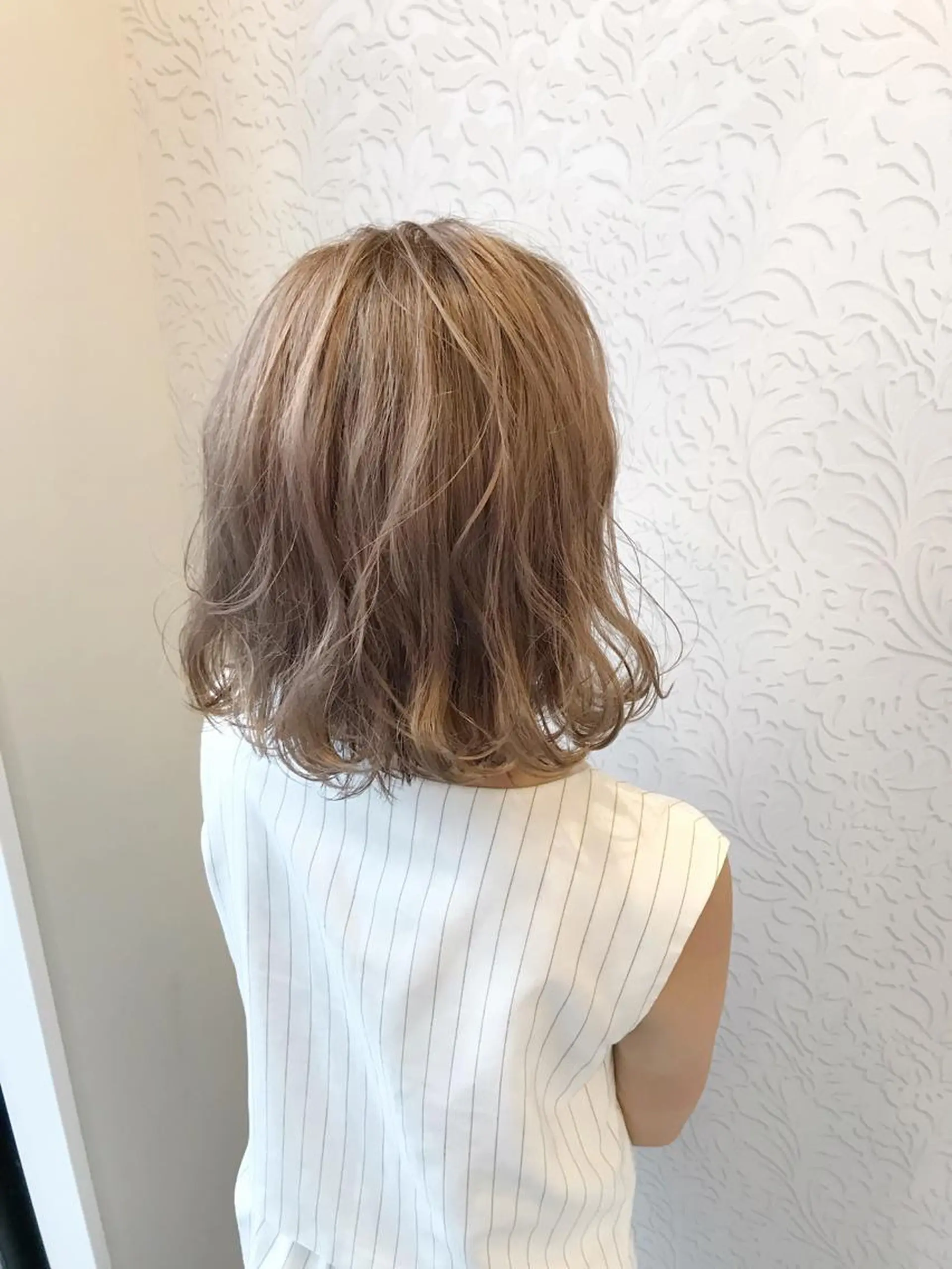 ミディアム カット ヘアカラー トリートメント ショート＆ボブ ヒロシのヘアスタイル