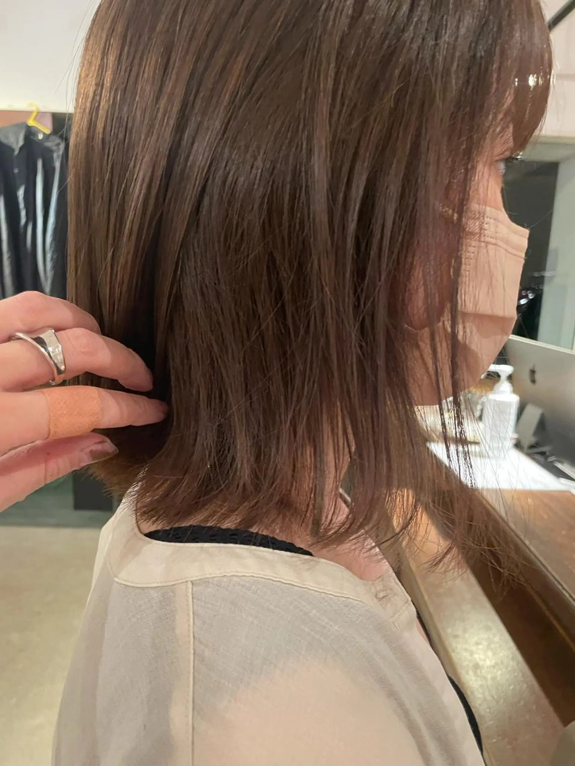 ミディアム カラー 鎌田 愛のヘアスタイル