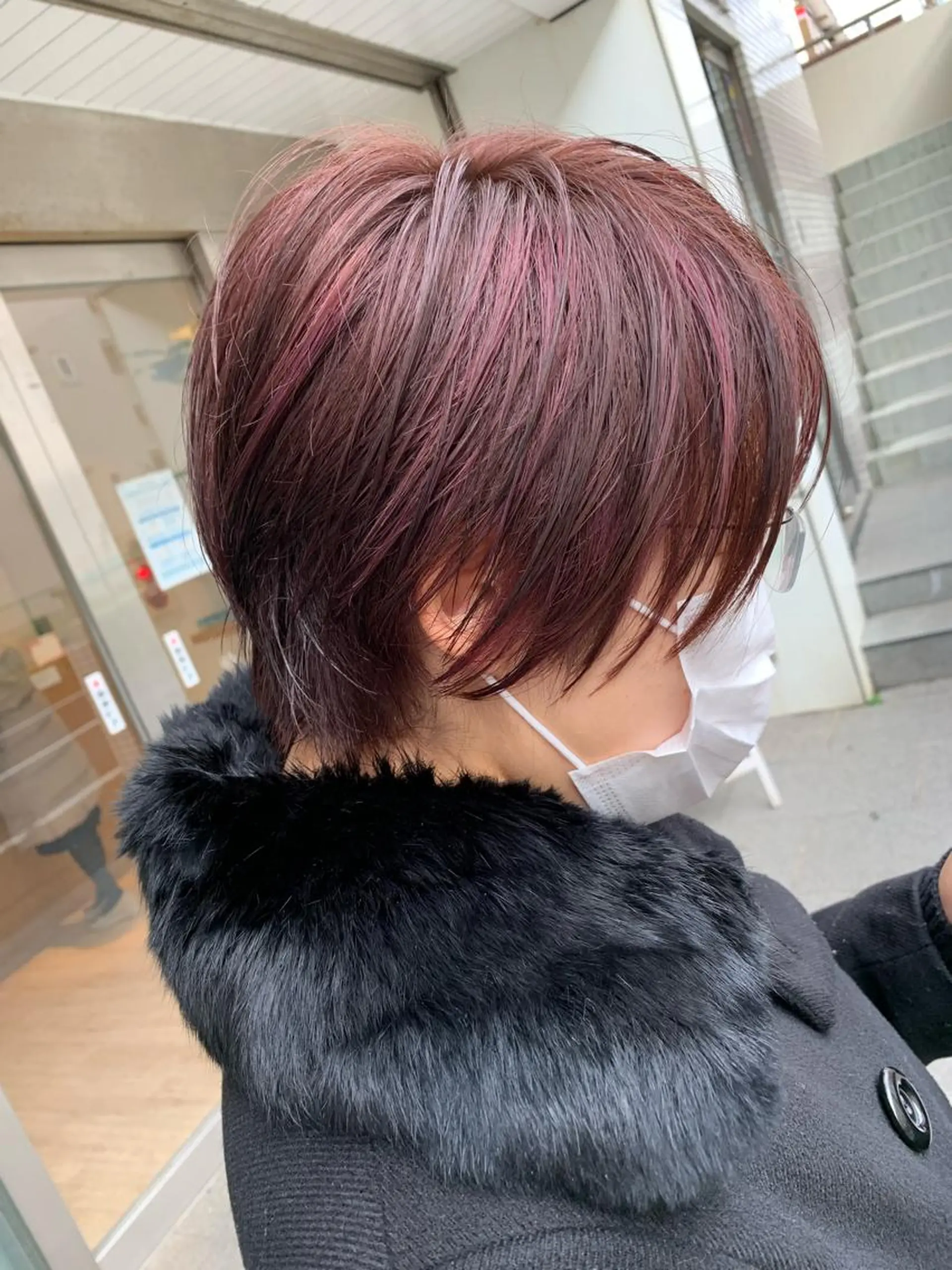 ショート カラー カット トリートメント 白髪ぼかしハイライト 柳川拓哉のヘアスタイル