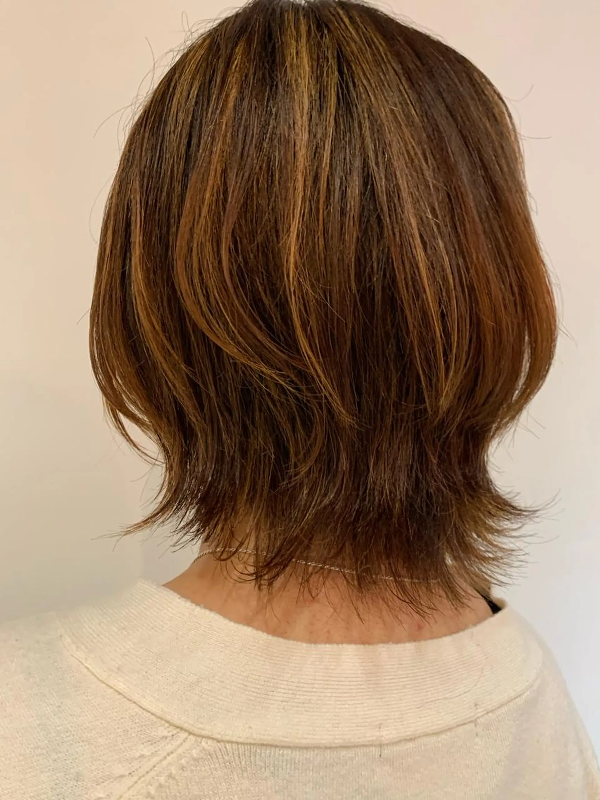 ショート Asti blanche所属・ブリーチなしWカラー /地毛風/小林凪沙のヘアスタイル