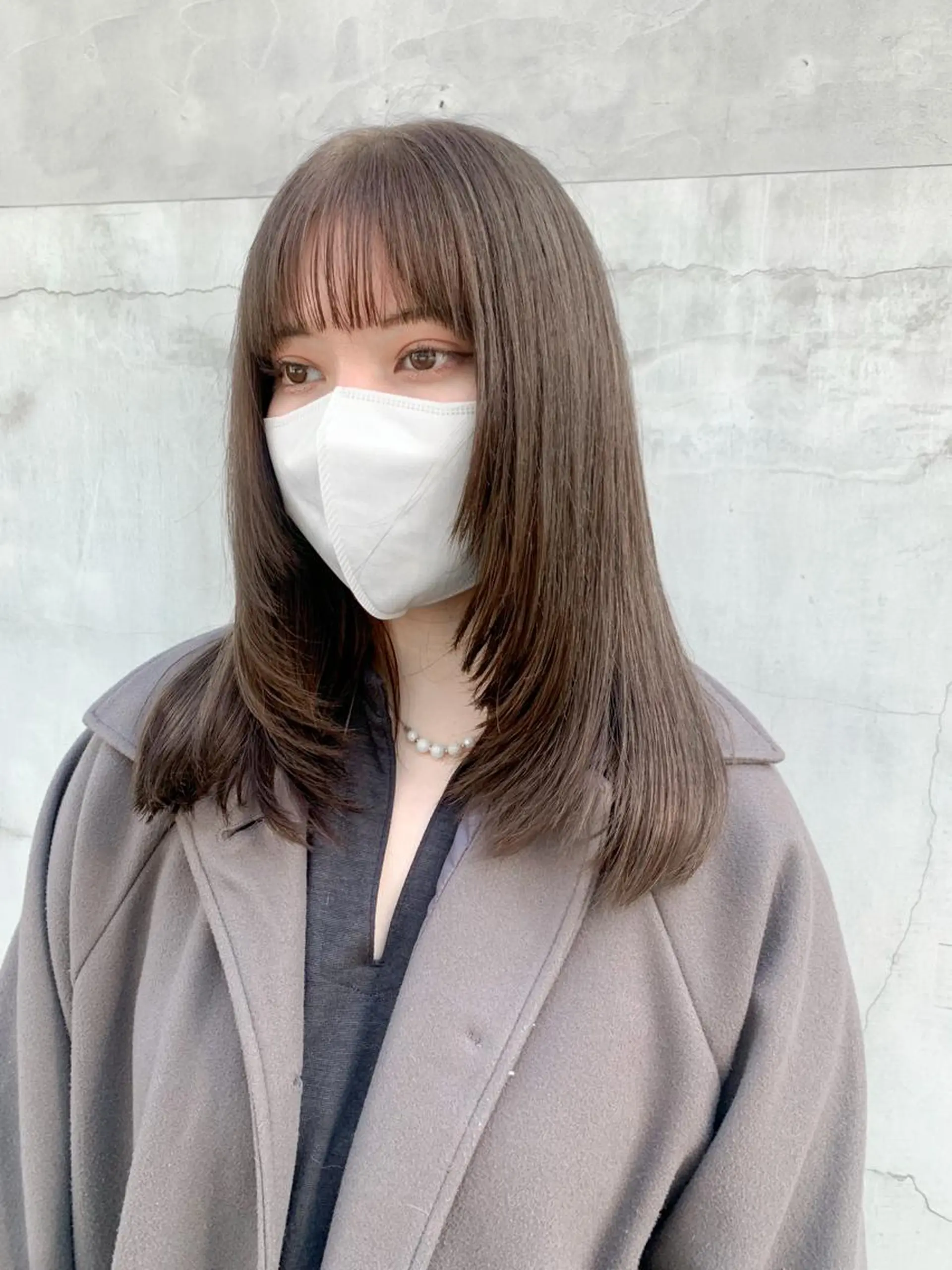 セミロング カラー ヘアアレンジ ブリーチ グレージュ 顔まわりレイヤー レイヤーカット カット ヘアカラー トリートメント yuka .のヘアスタイル