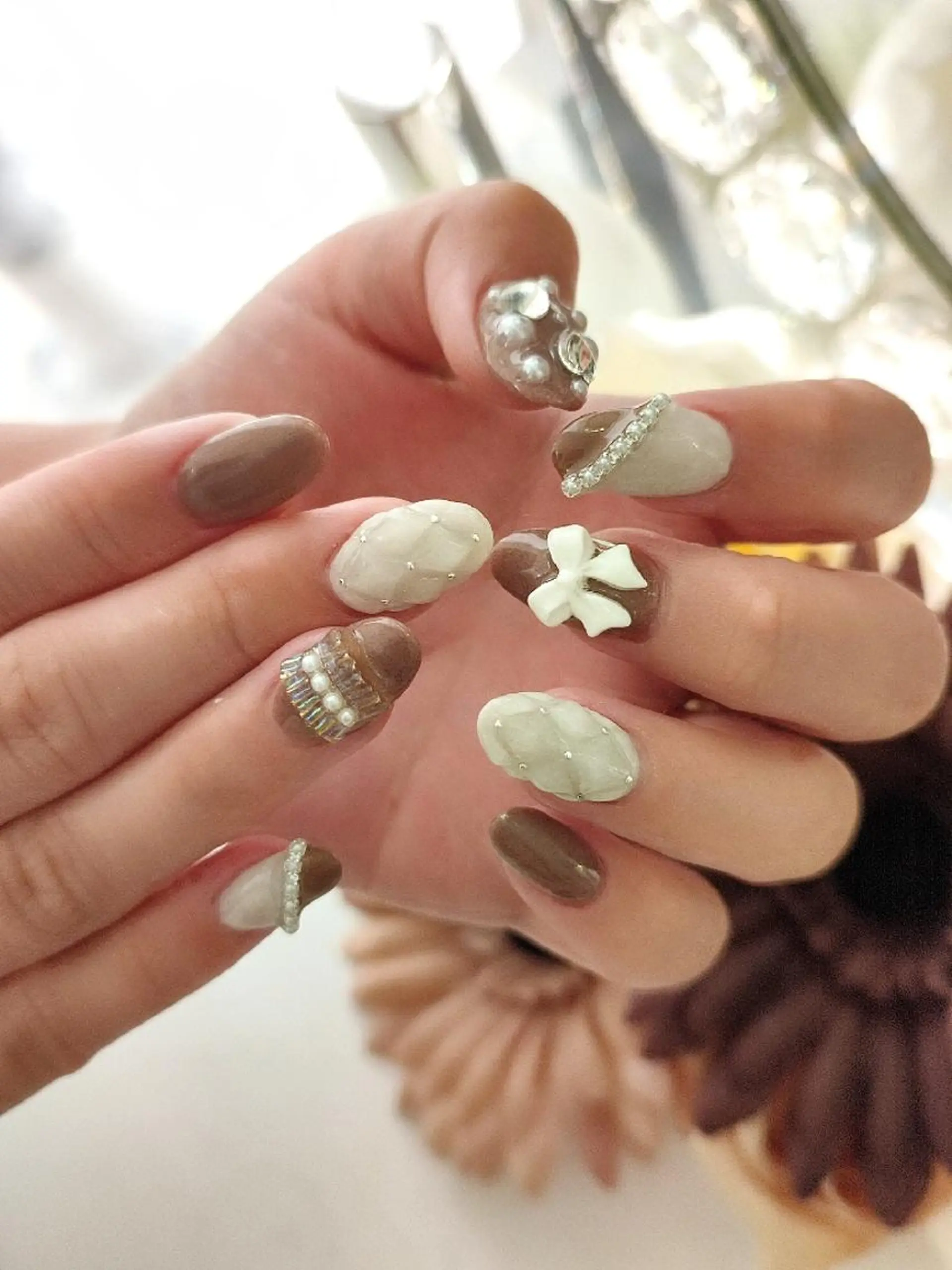 ネイル ハンドネイル RUNWAY 　　の眉毛・アイブロウイメージ