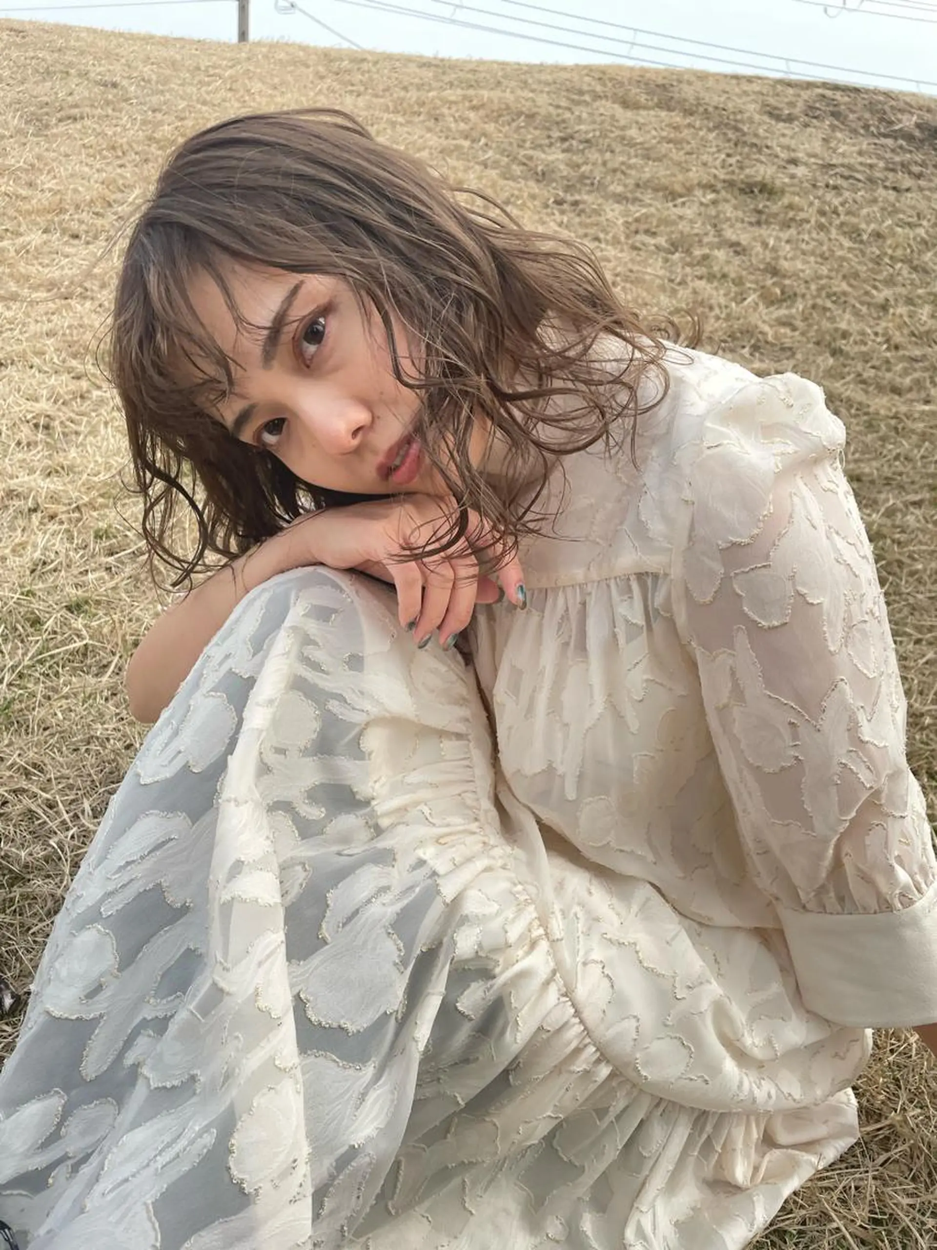 セミロング 金井愛華 【monolith】のヘアスタイル