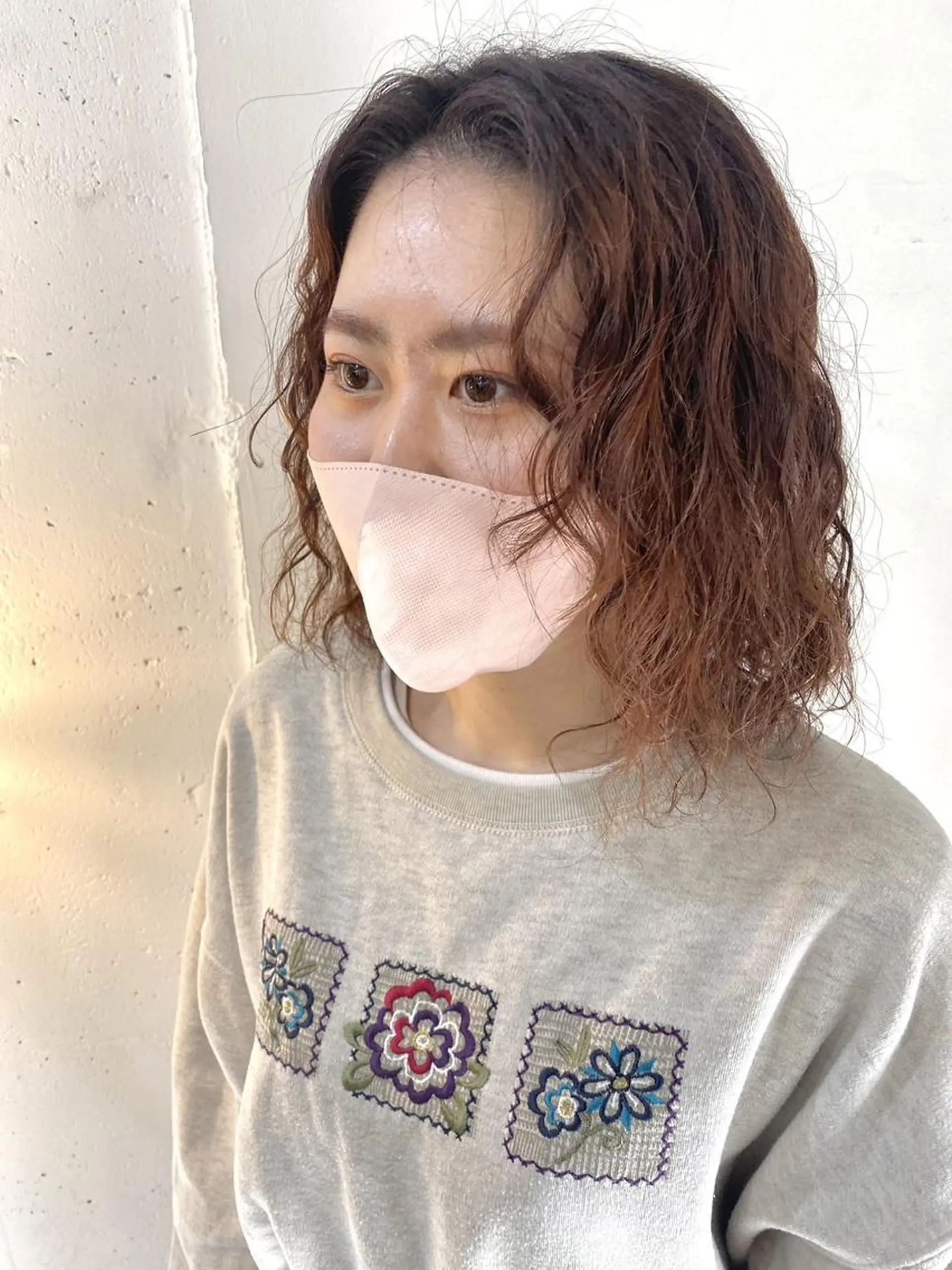 ミディアム パーマ カラー カット ヘアカラー パーマ トリートメント 🌼U24 ヘアデザインラボのヘアスタイル