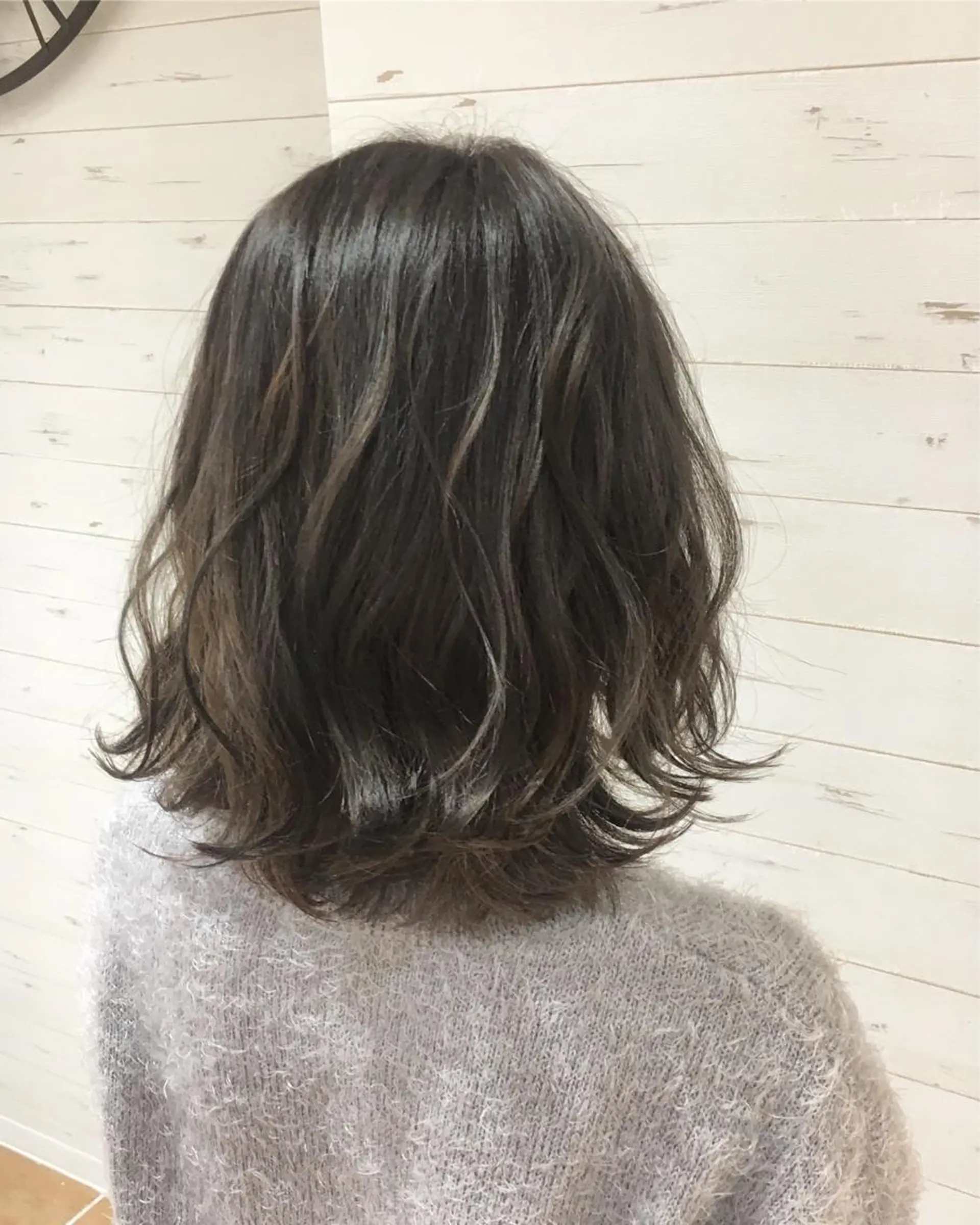 セミロング カラー ヘアアレンジ アッシュ ブルーカラー ブルージュ 透明感カラー グラデーションカラー ✨艶髪✨透明感✨ 山内大樹のヘアスタイル