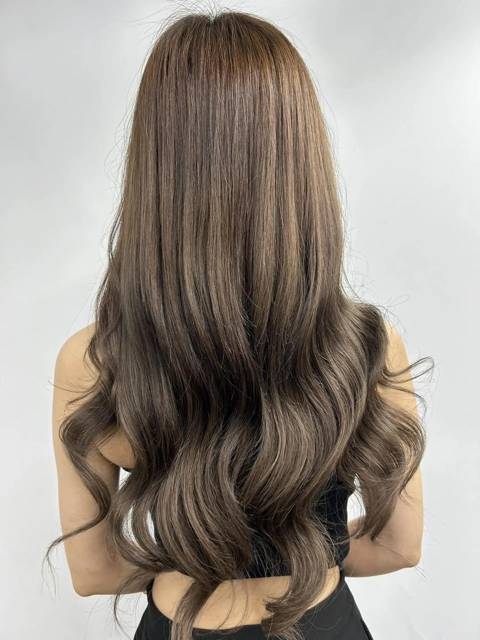 ロング カラー シールエクステ バレイヤージュ ハイライトカラー ハイトーンカラー エクステ カット ヘアカラー トリートメント エクステ レイヤー/エクステ alpha下妻のヘアスタイル