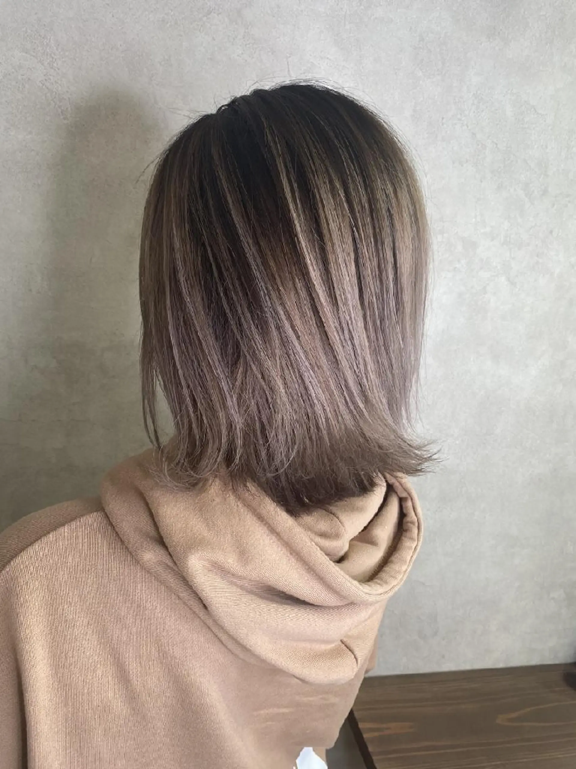 ミディアム カラー バレイヤージュ ベージュカラー ハイライトカラー ピンクカラー ピンクベージュ ヘアカラー トリートメント RIENS♡xrea 山本優舞のヘアスタイル