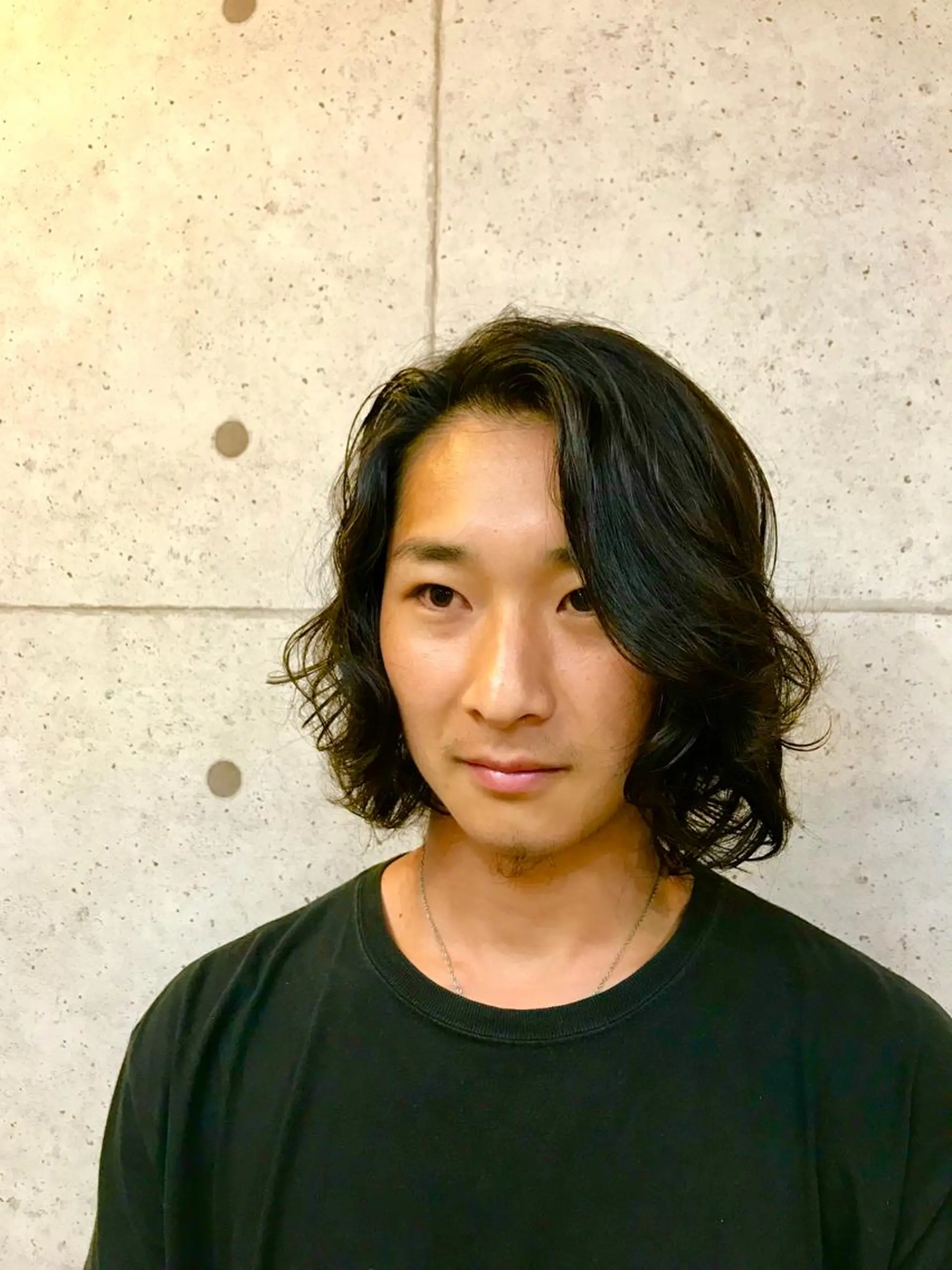 ミディアム パーマ メンズ ミディアムパーマ メンズパーマ ニュアンスパーマ kazuki iconのヘアスタイル