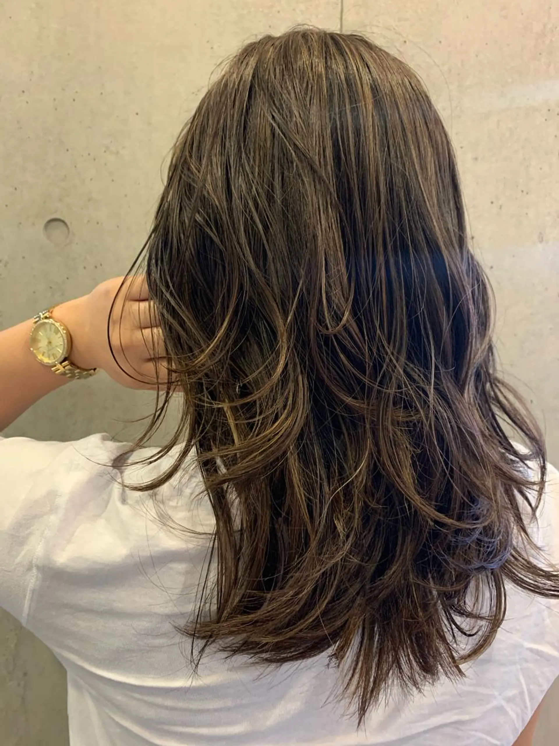 セミロング ハイライト 髪質改善/縮毛矯正 ツヤ髪🩷さつきのヘアスタイル