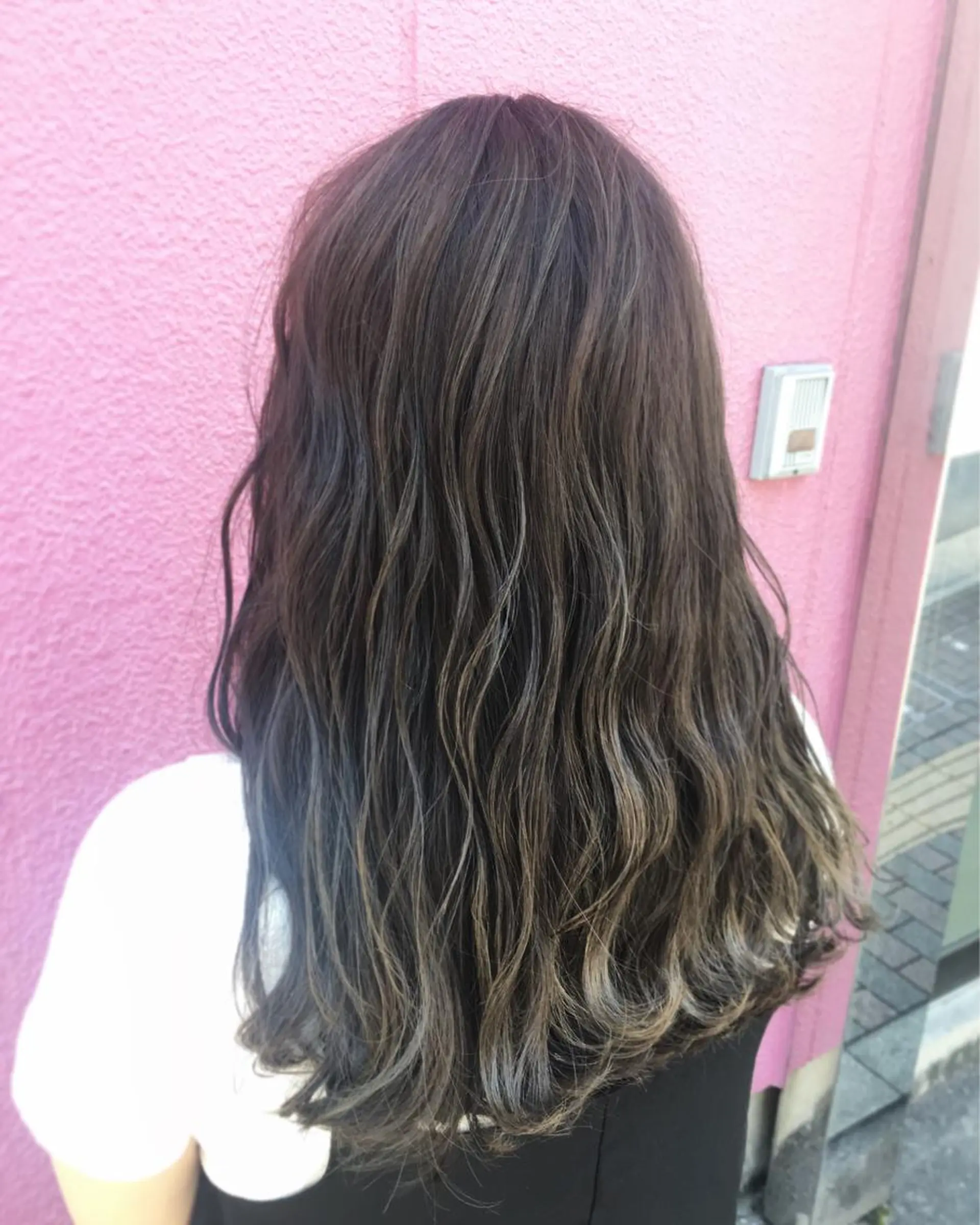 セミロング カラー グレージュ ハイライトカラー ハイライト N° jillva ♦️川端裕司♦️のヘアスタイル