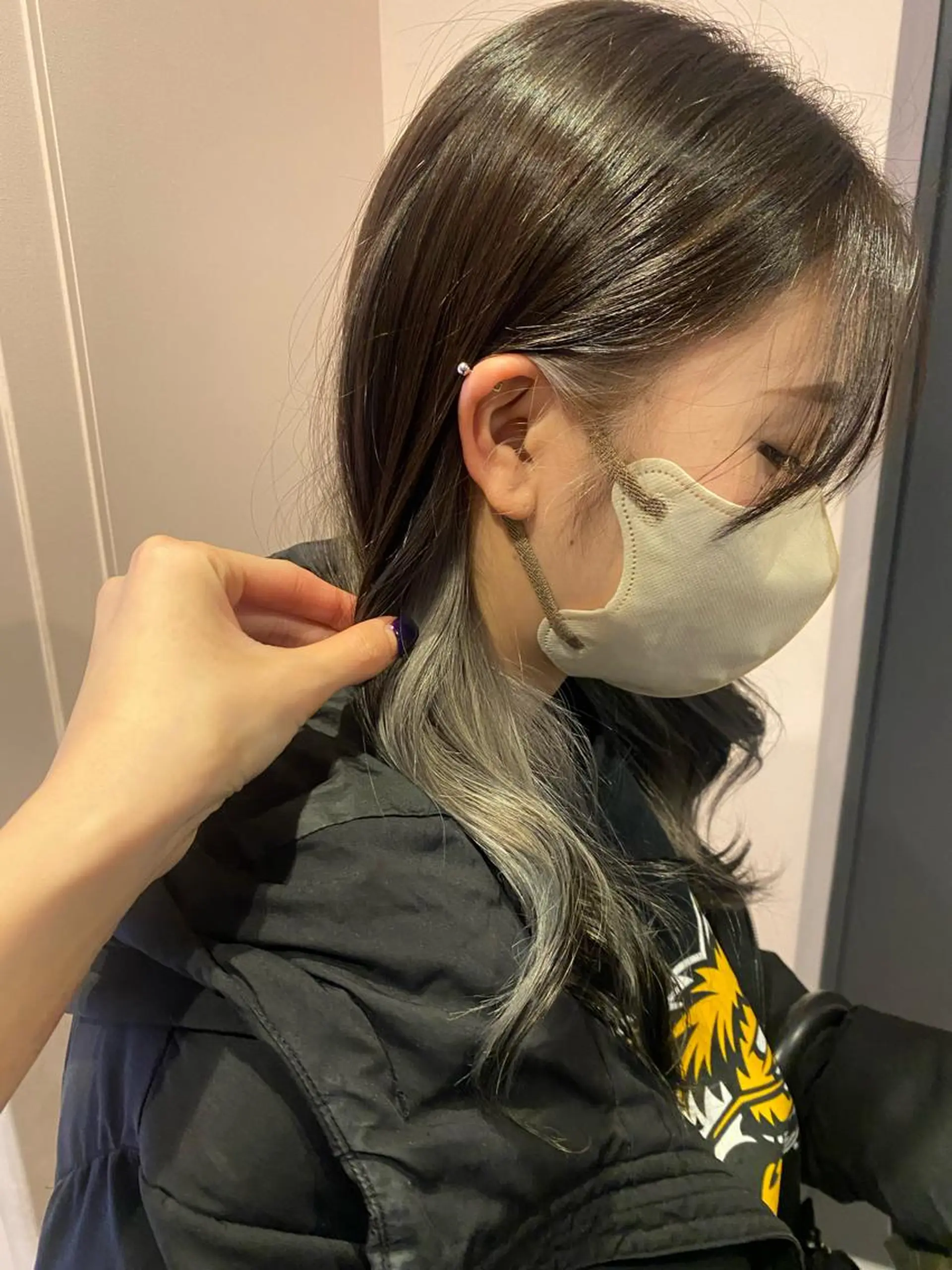 カラー ブリーチ シルバー ホワイトシルバー ヘアカラー トリートメント ヘアセット 楓🦋韓国系レイヤー / 透明感カラー🤍のヘアスタイル