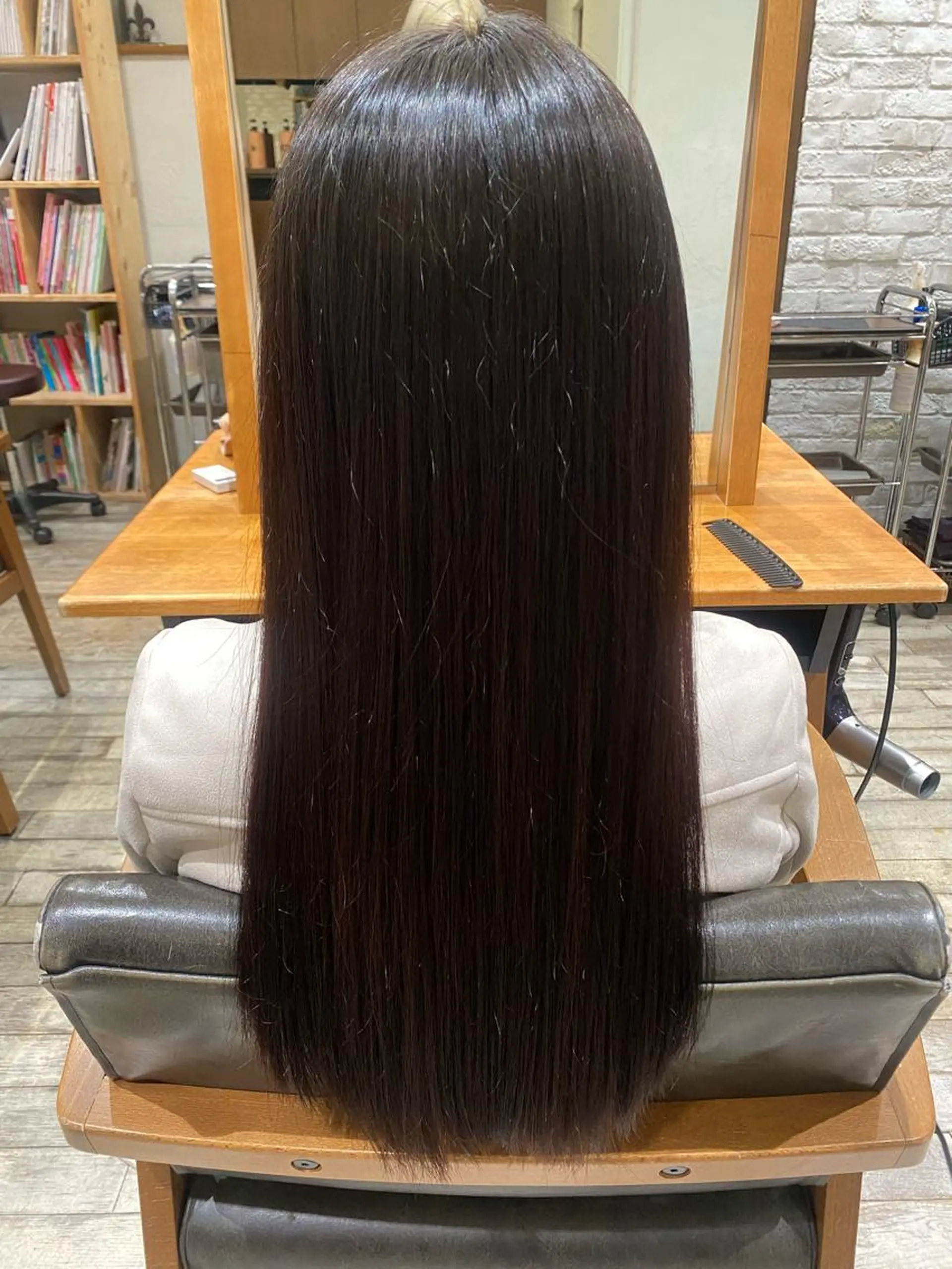 ロング トリートメント Aura所属・丸山 心 / 艶カラーのヘアスタイル