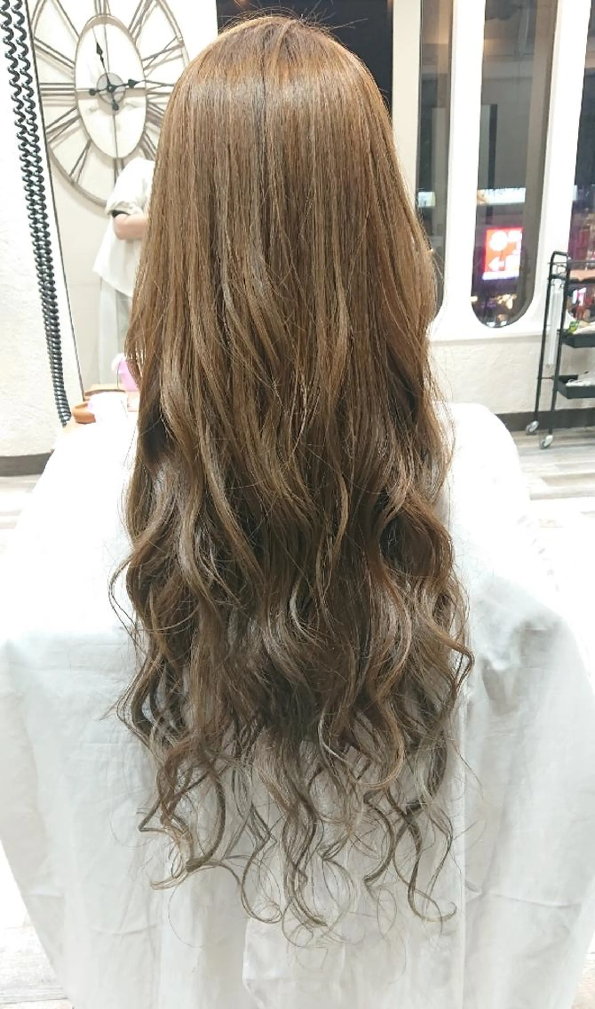 ロング カラー アッシュ ハイトーンカラー 艶カラー/インナー /グラデ/大西小百合のヘアスタイル
