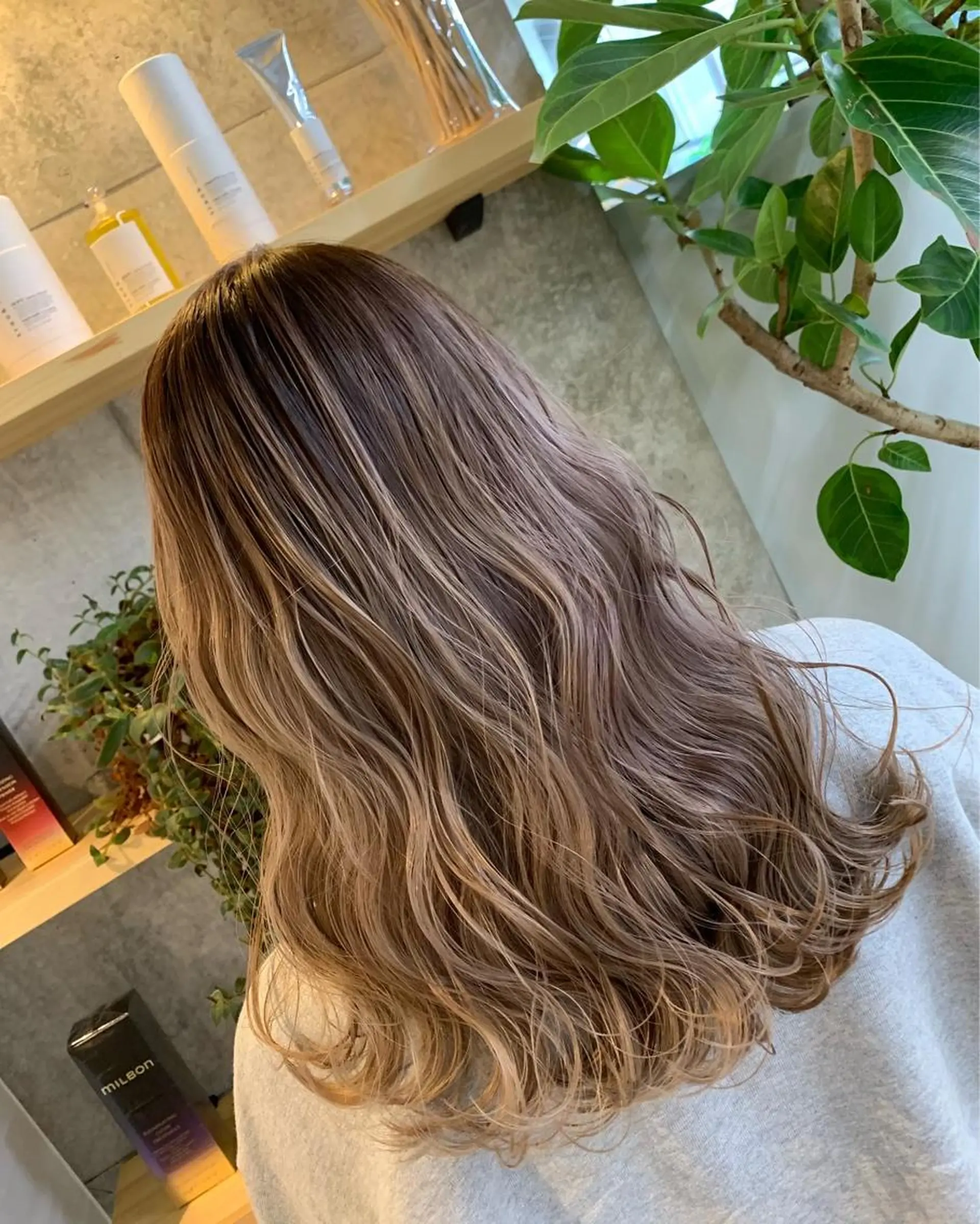 セミロング カラー ヘアカラー トリートメント 天野 開のヘアスタイル