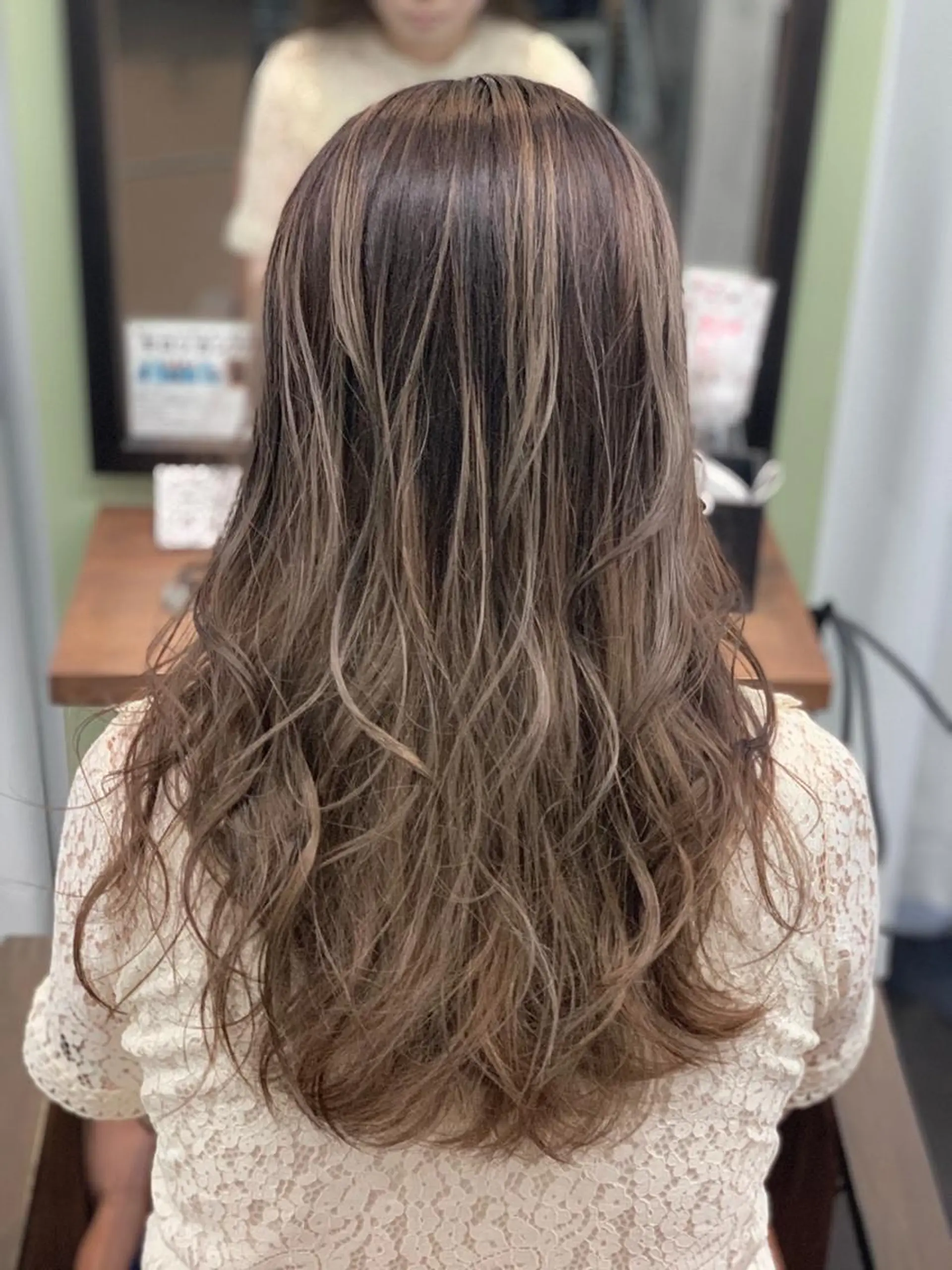 セミロング レイヤーカット カット ヘアカラー 縮毛矯正 トリートメント ブリーチ毛に縮毛矯正 ✨カラー✨山田 正幸のヘアスタイル