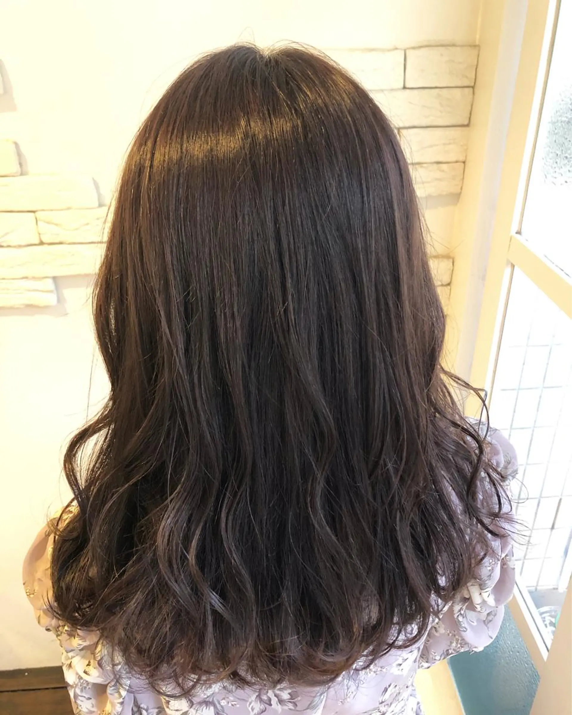 セミロング カラー バイオレットカラー カット ヘアカラー 西村 有紗のヘアスタイル