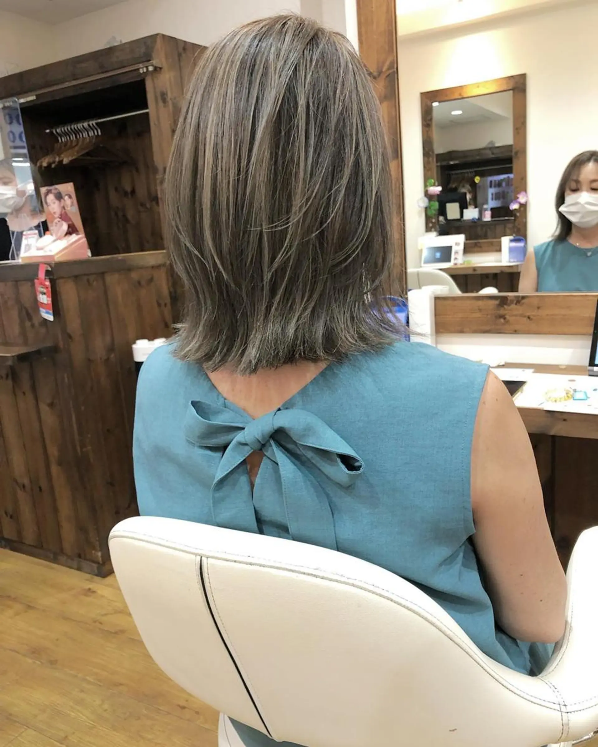 カラー アッシュ ブリーチ ダブルカラー グラデーションカラー グレージュ 🌈ハイトーン/ ワタル🌈のヘアスタイル