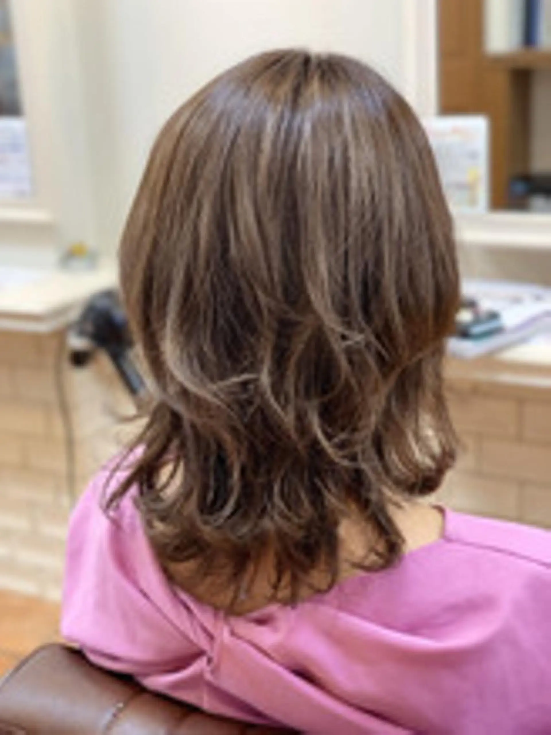 ミディアム ヘアカラー 藤村 優華のヘアスタイル