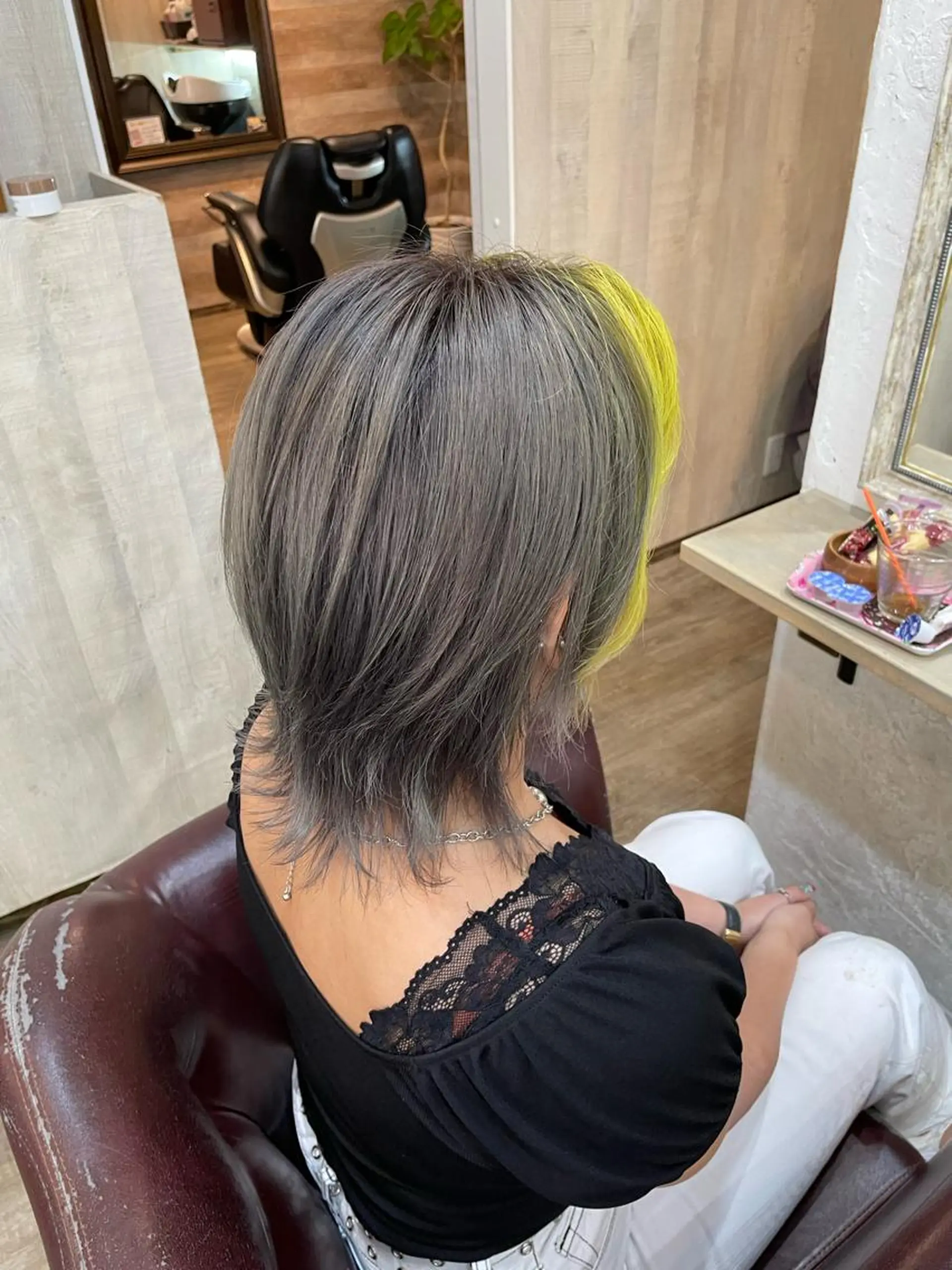 ミディアム カラー 上原 麻彩のマツエク・マツパデザイン