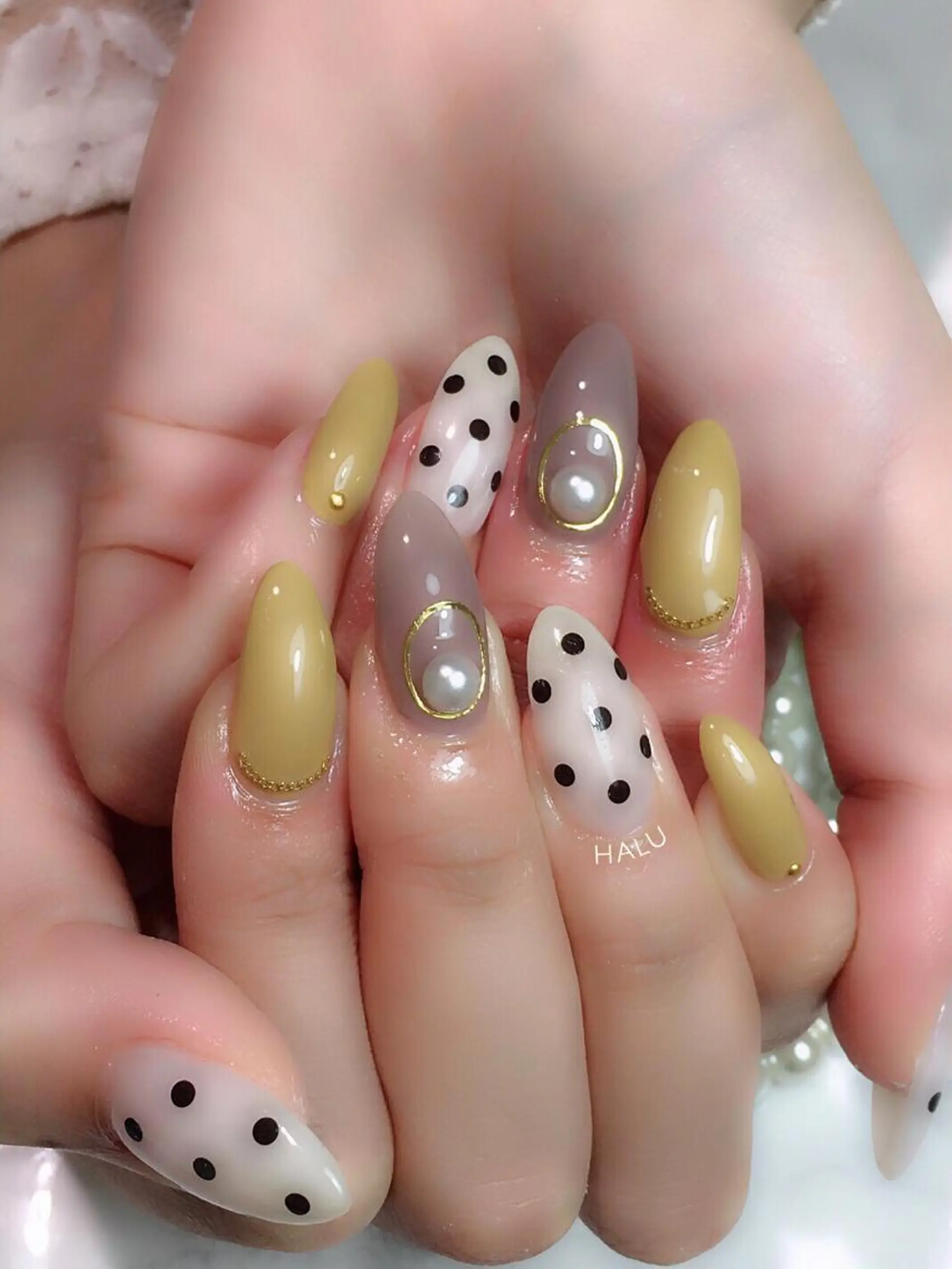 ネイル ドット ガーリー シンプルネイル HALU ハルのネイルデザイン