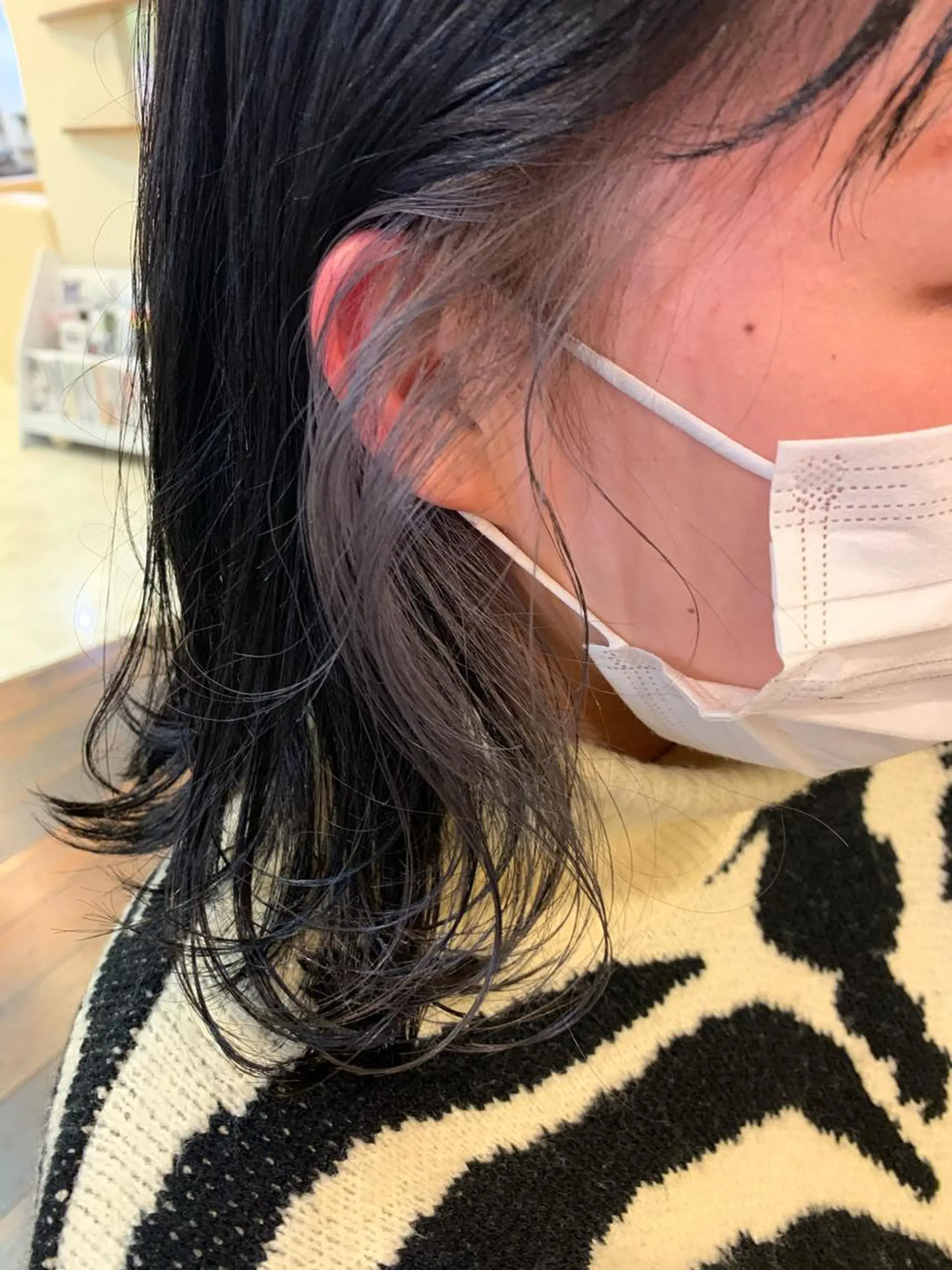 ミディアム カラー 梶原 真帆のヘアスタイル