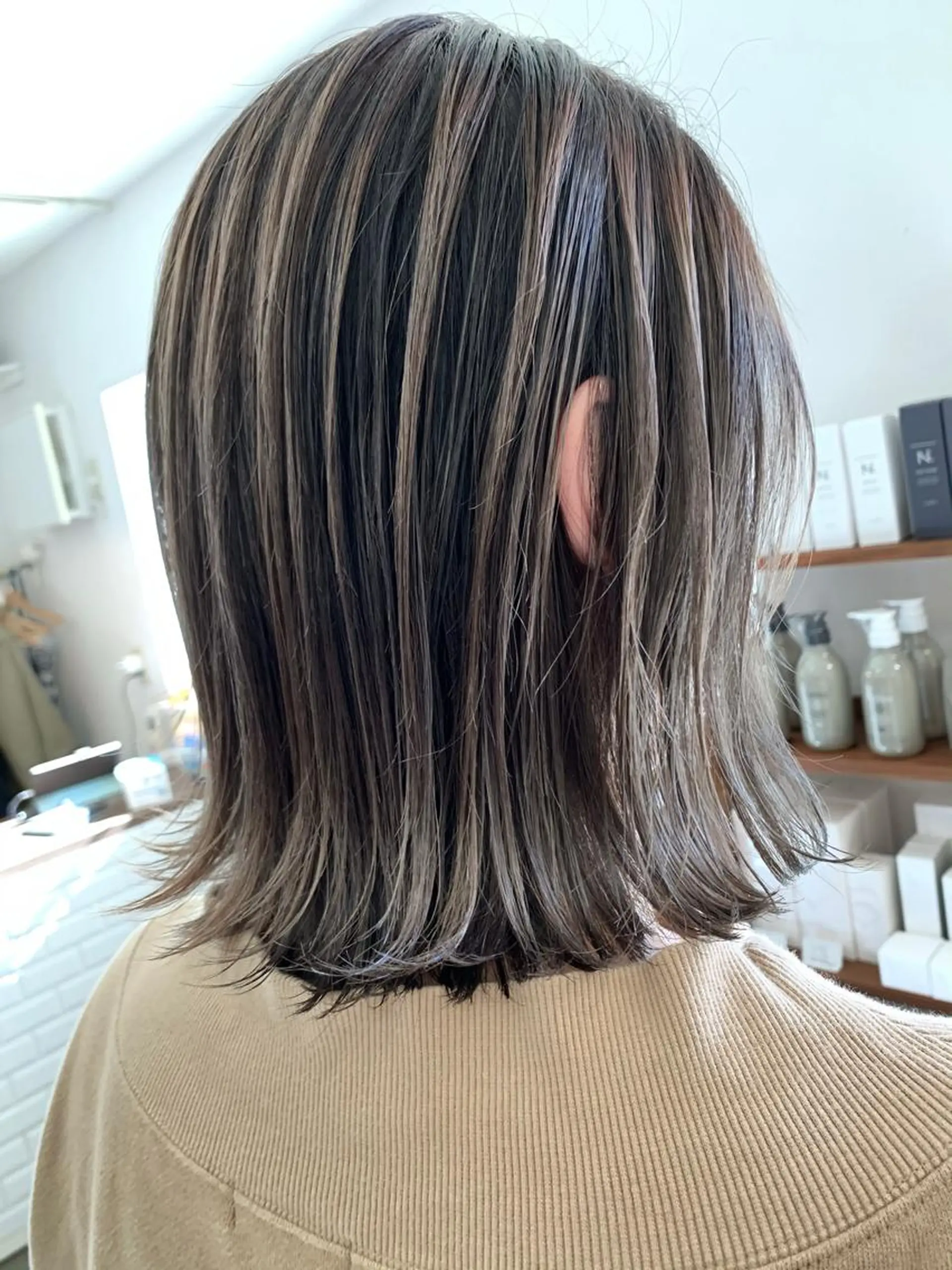 ミディアム カット ヘアカラー Welila by haku所属・yoshihara yuukiのヘアスタイル