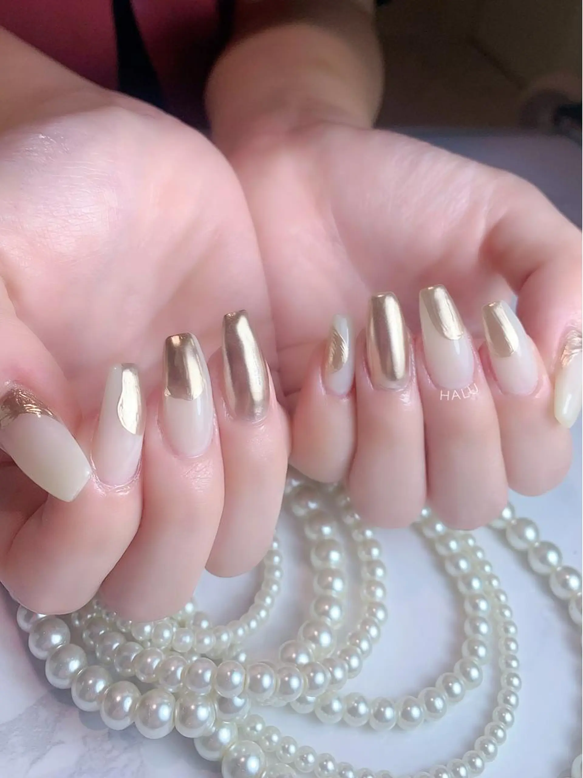 ネイル ゴールド ミラーネイル ホワイト HALU ハルのネイルデザイン