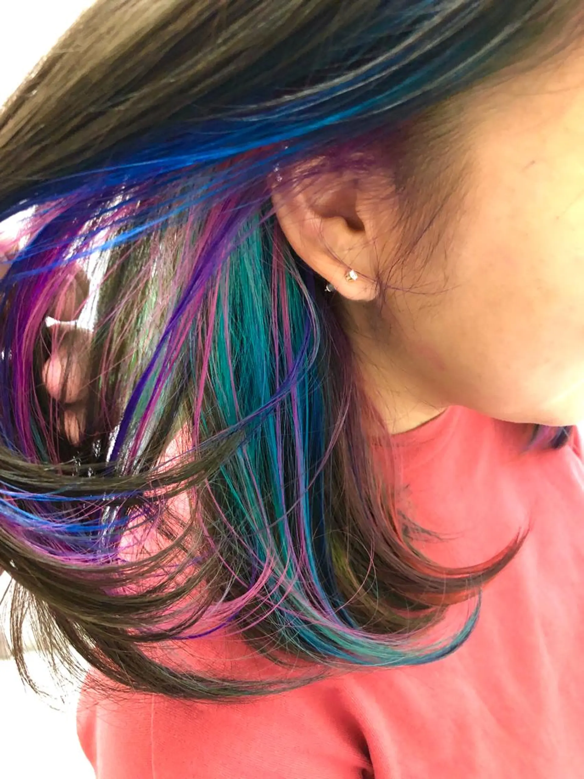 セミロング カラー ブリーチ インナーカラー ユニコーンカラー 100%髪質改善特化 TRUNSのヘアスタイル