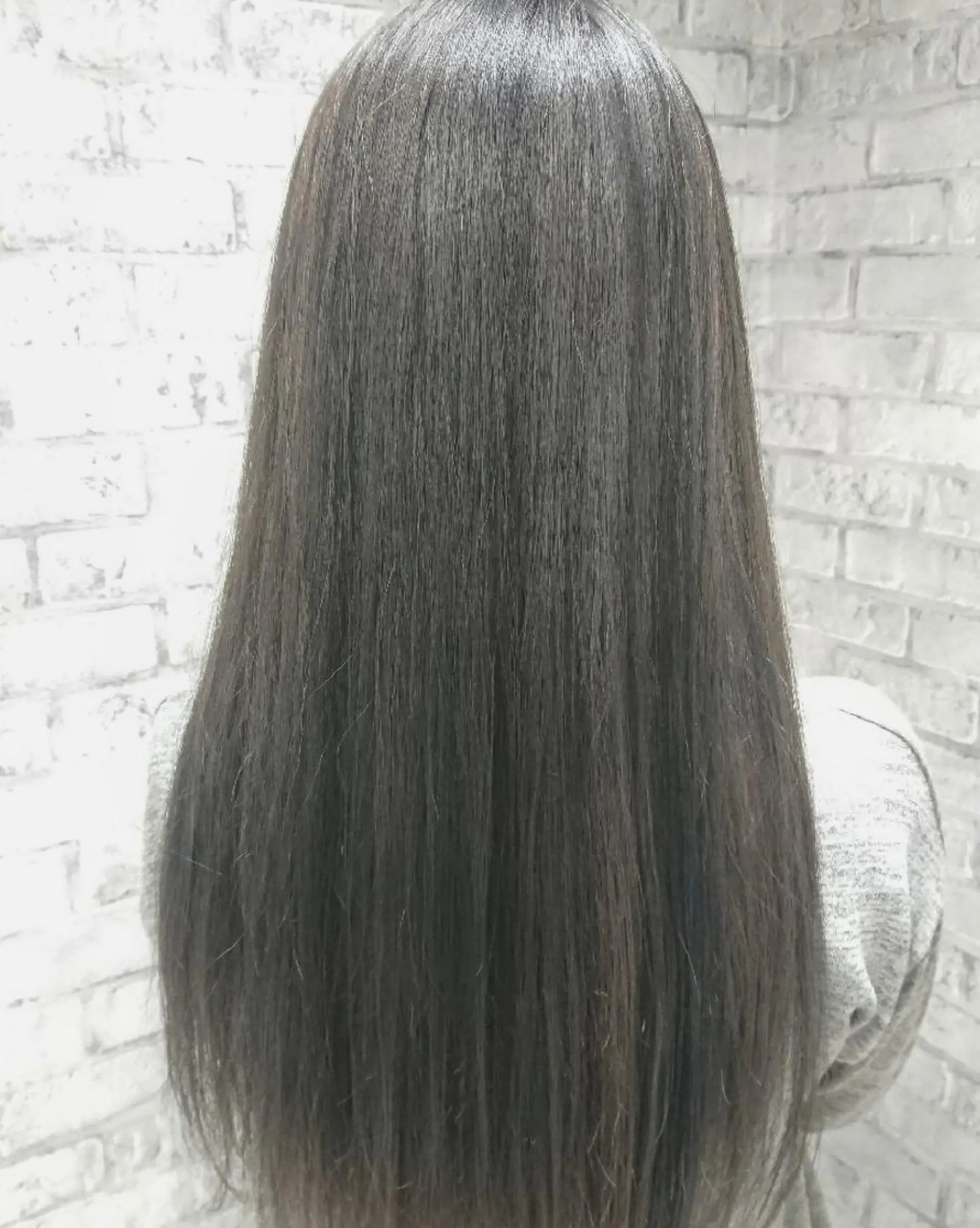ロング カラー ブリーチ グレージュ ラベンダーカラー ラベンダーグレージュ ラベンダーグレー ヘアカラー トリートメント 秋山 幸太のヘアスタイル