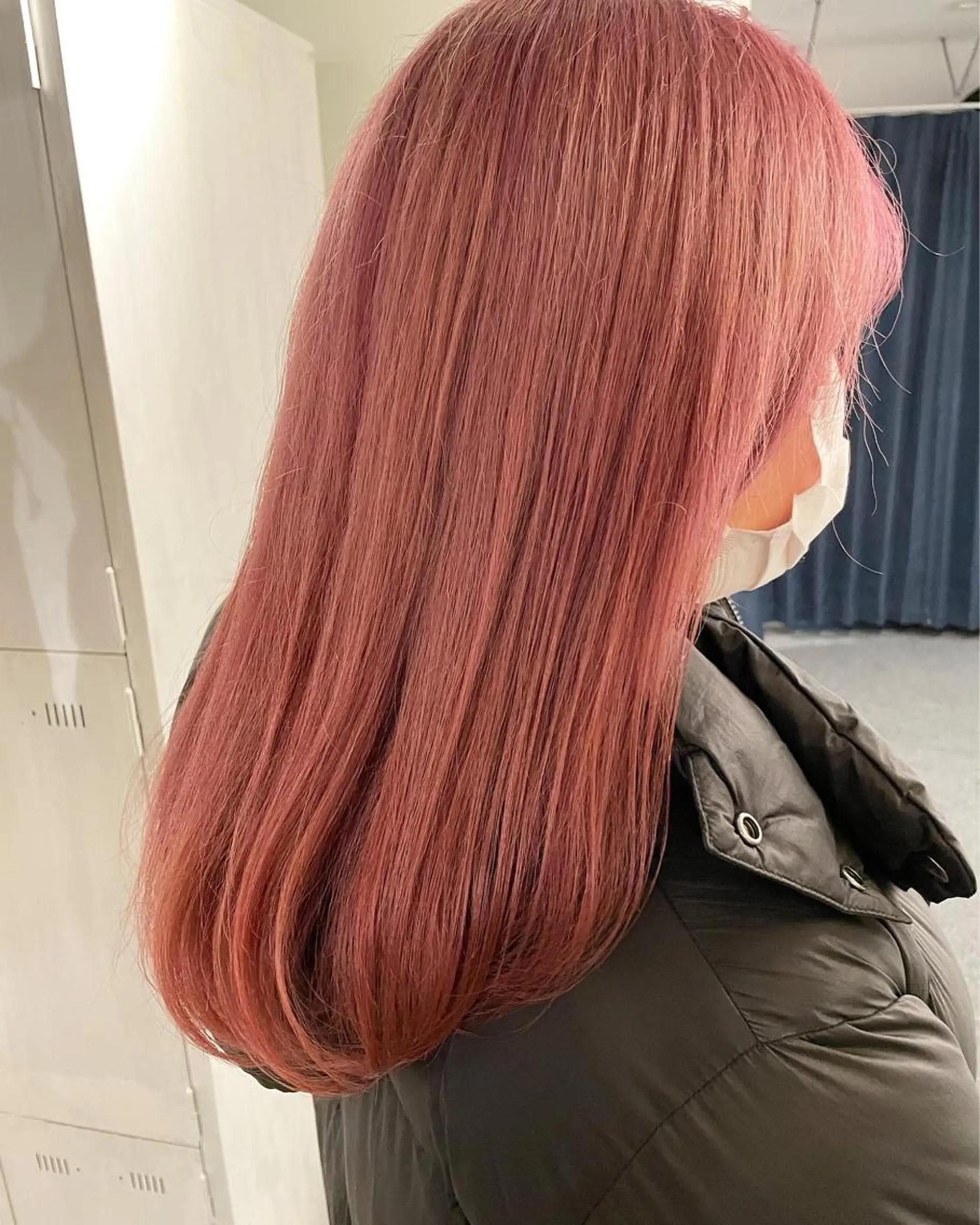 セミロング カラー ピンクカラー ヘアカラー トリートメント ハイトーン/レイヤー /ケアブリーチ石川治のヘアスタイル