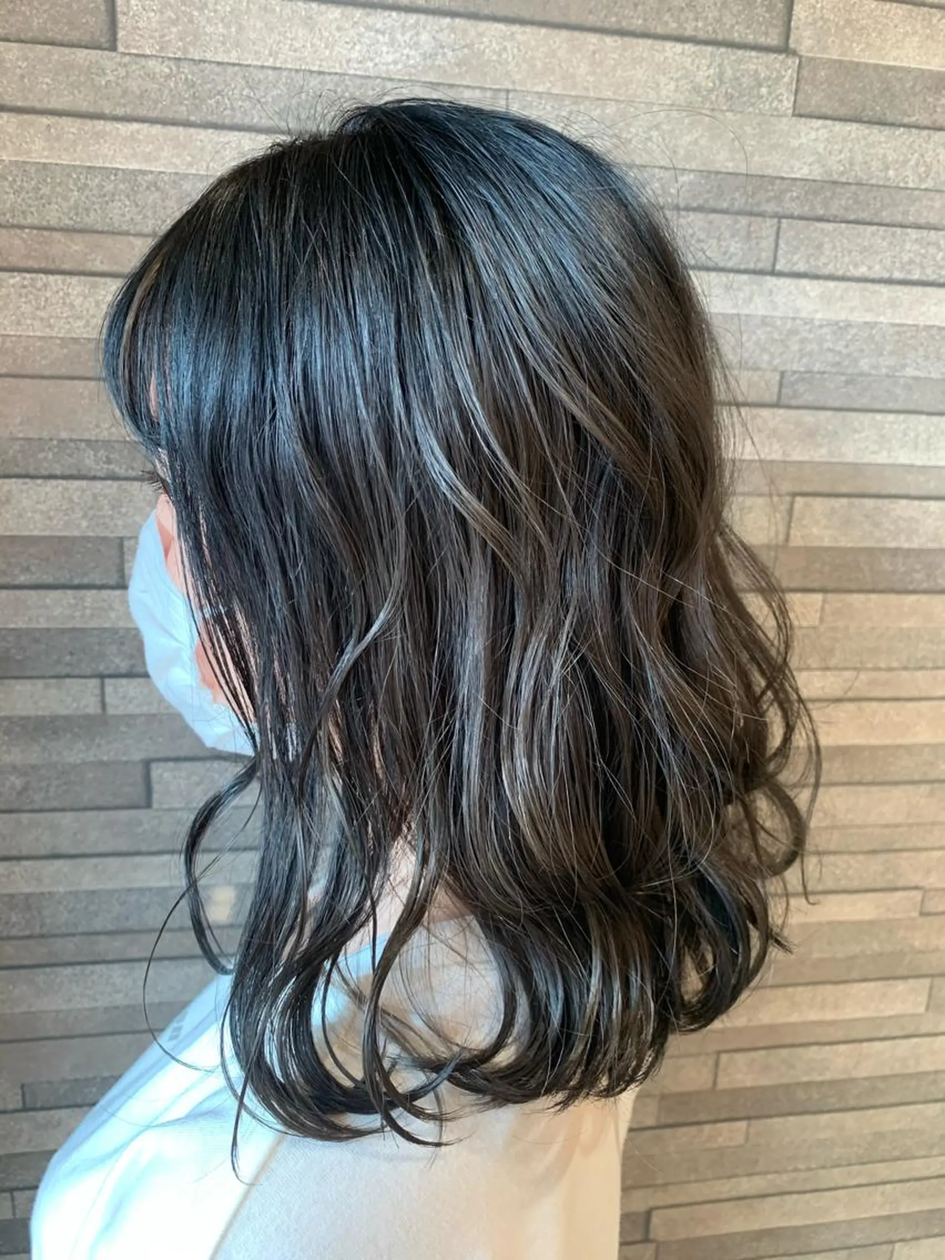 ミディアム カラー ダークグレー ダークグレージュ グレージュ Gain Nanamiのエステ・リラクイメージ