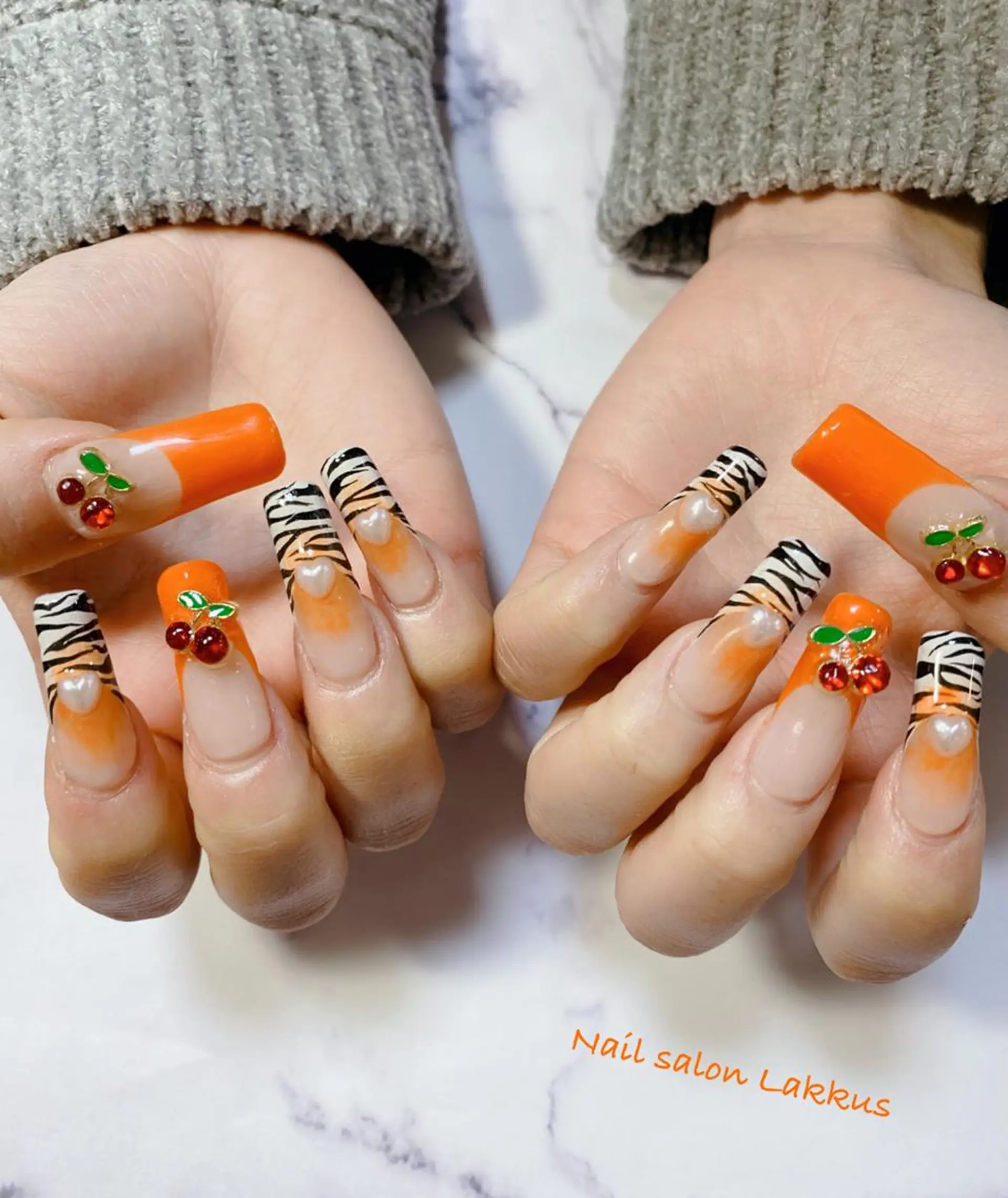 ネイル 長さ出し ロングネイル Lakkus T－CHIのネイルデザイン