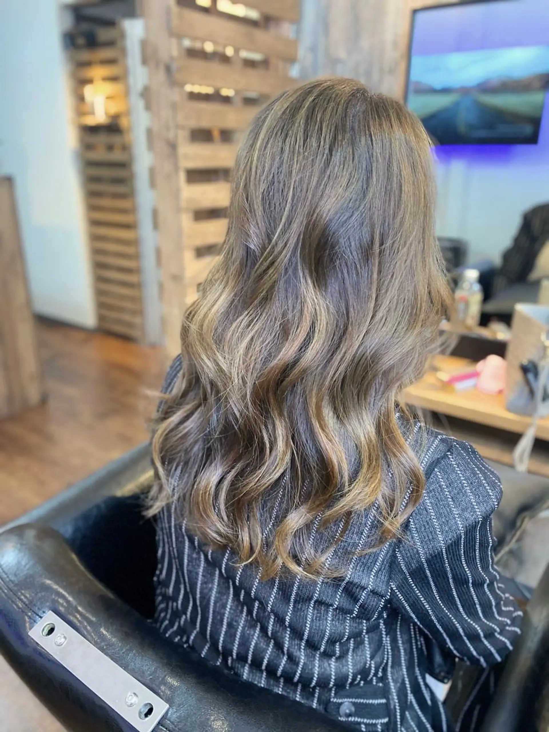セミロング カラー Luzir⭐︎ GEN⭐︎のヘアスタイル